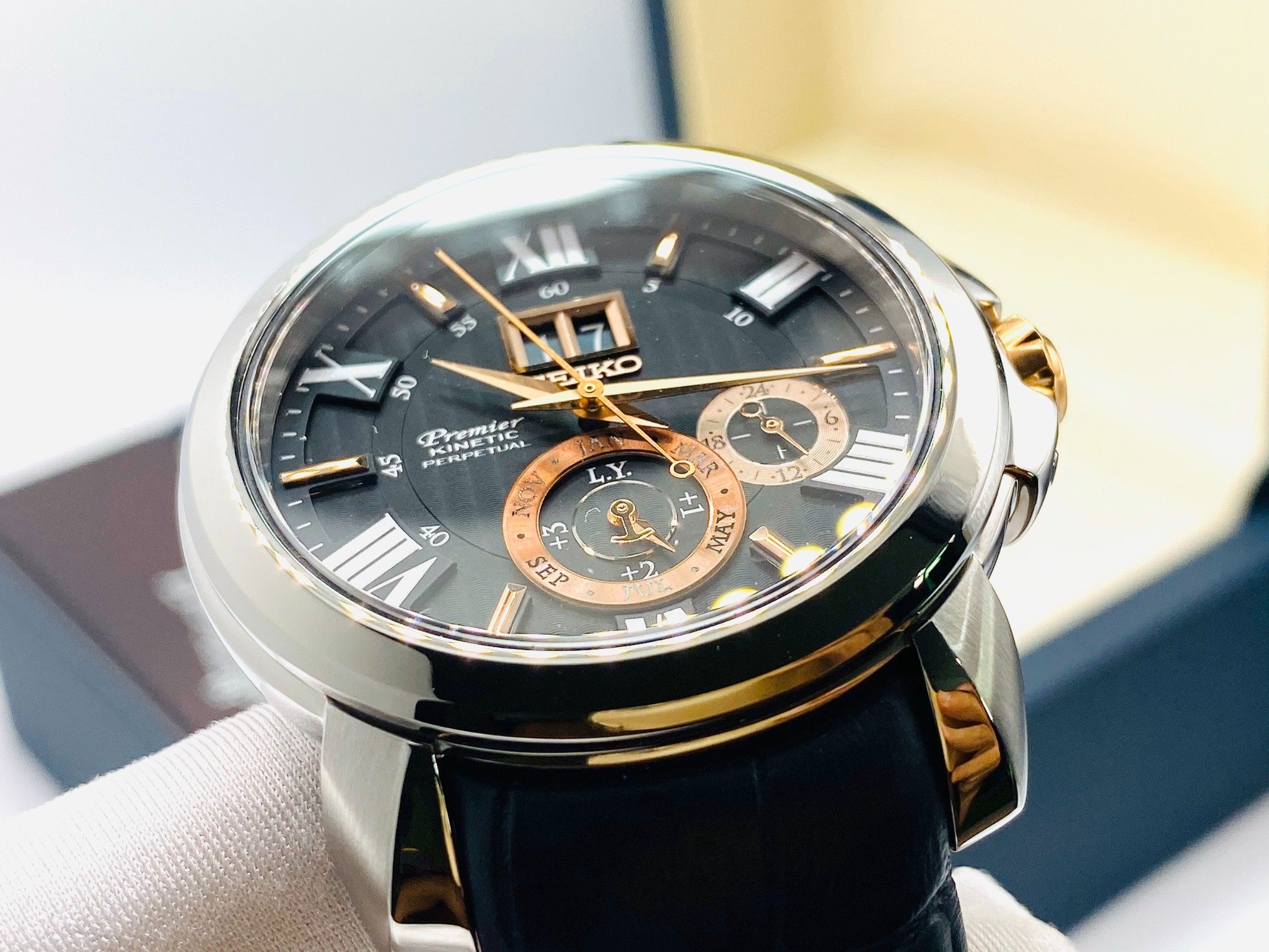 Seiko Premier Kinetic Perpetual Calendar SNP149 SNP149P2