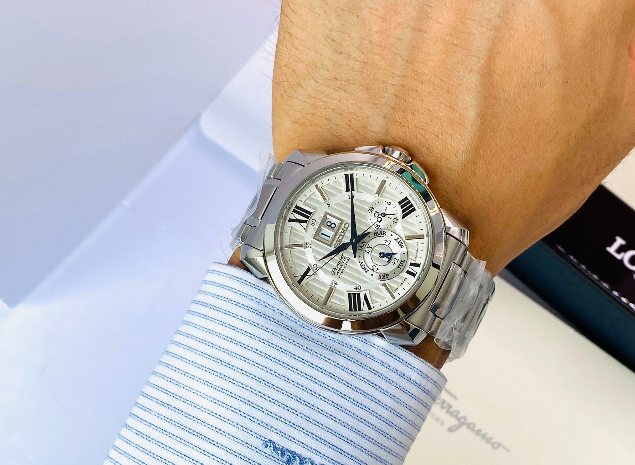 Seiko Premier Kinetic Perpetual Calendar SNP139P1 - Đồng Hồ Nam – PhongWatch