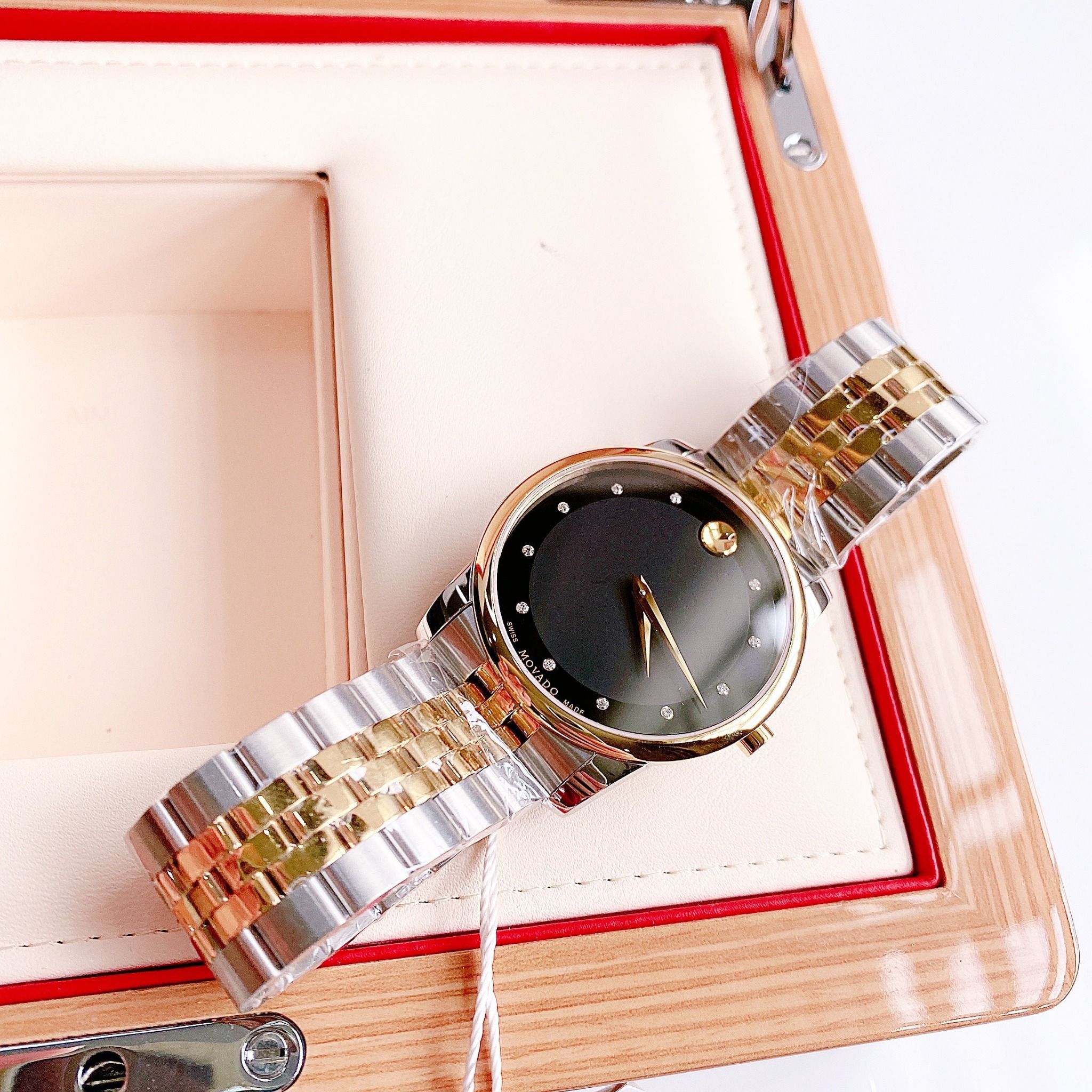 Movado Museum 0606879 Two Tone Diamond ng H Nam PhongWatch