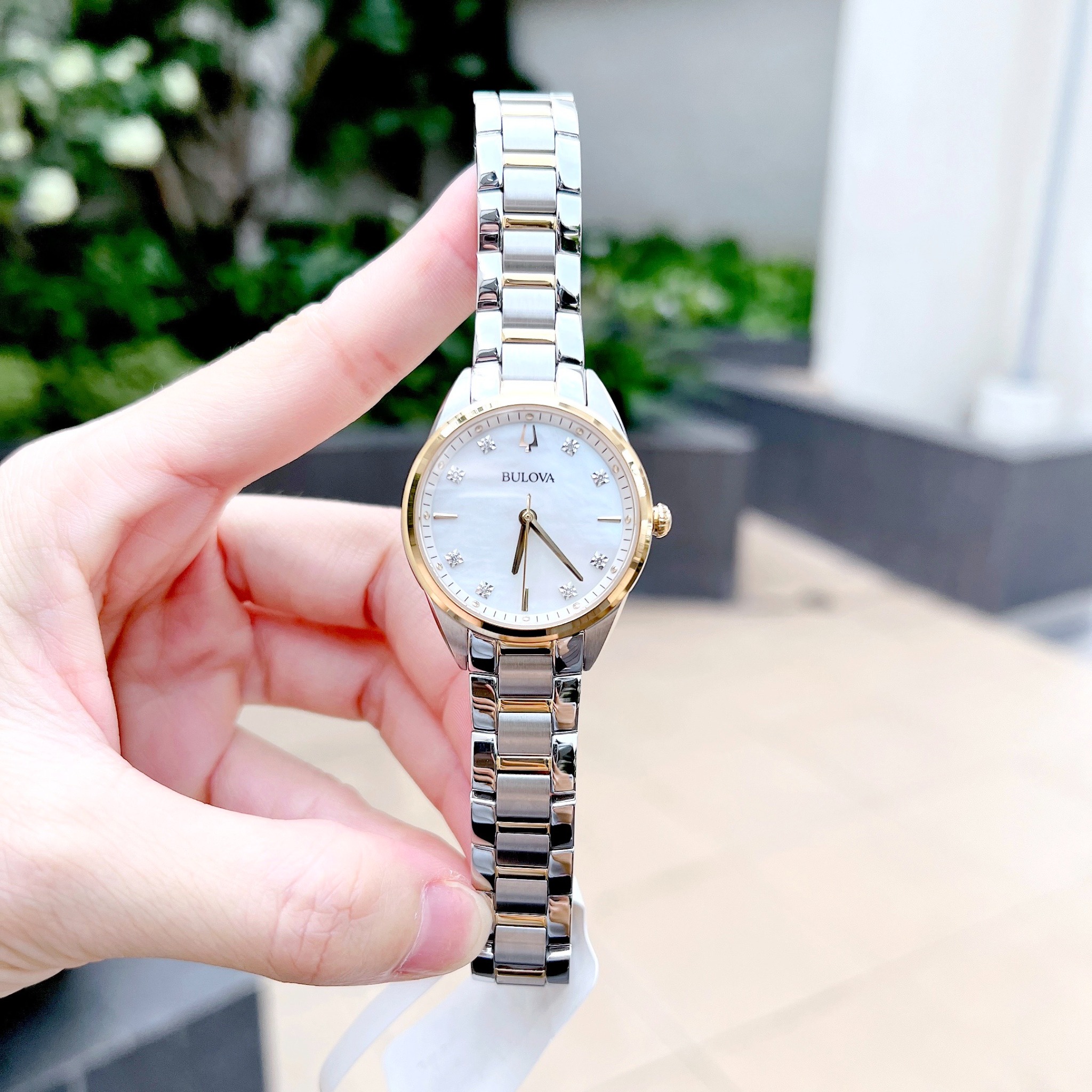 Bulova Quartz 98P184 ng H N PhongWatch