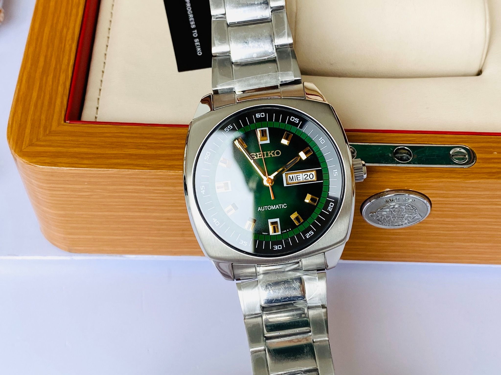 Seiko Recraft Automatic Green SNKM97 ( SNKM97K1 ) - Đồng Hồ Nam – PhongWatch