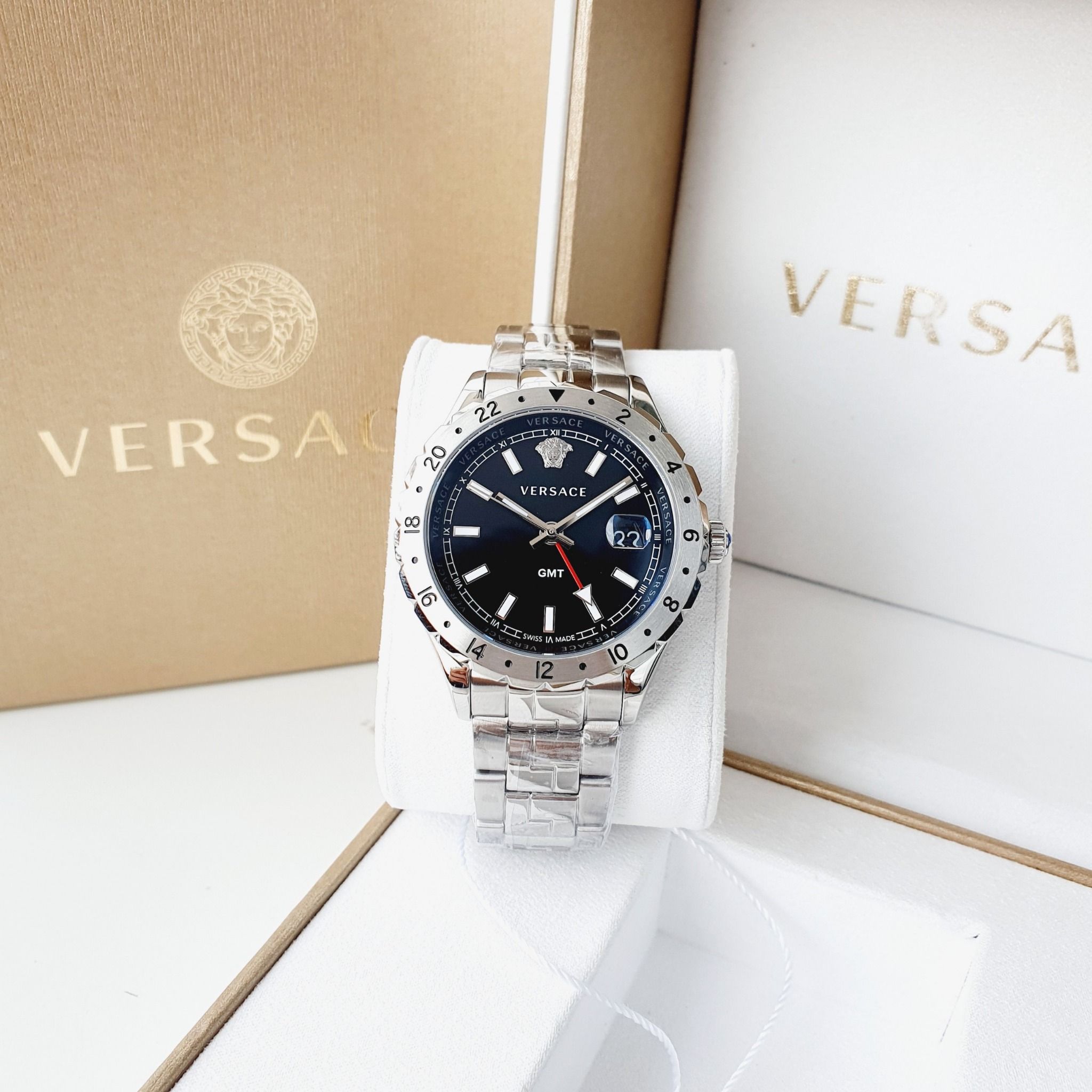 Versace Men's V11020015 Hellenyium 42mm Quartz GMT Watch – PhongWatch