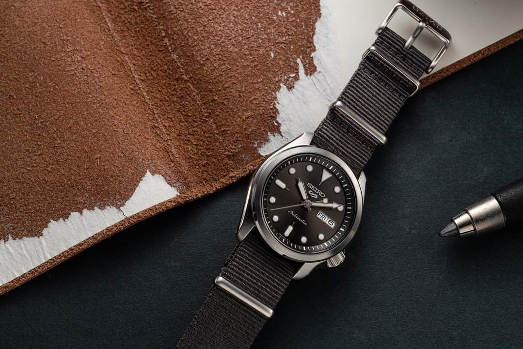 Seiko 5 Sports SRPE61K1 ( SRPE61 )- Đồng Hồ Nam - Chính Hãng Giá