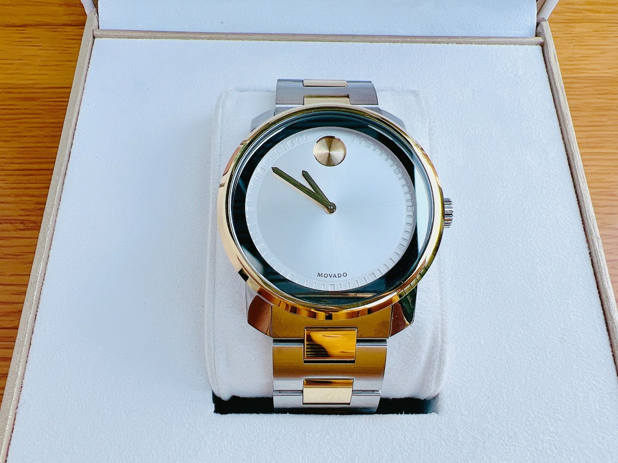 Movado Bold Silver Dial Two tone 3600431 ng H Nam PhongWatch