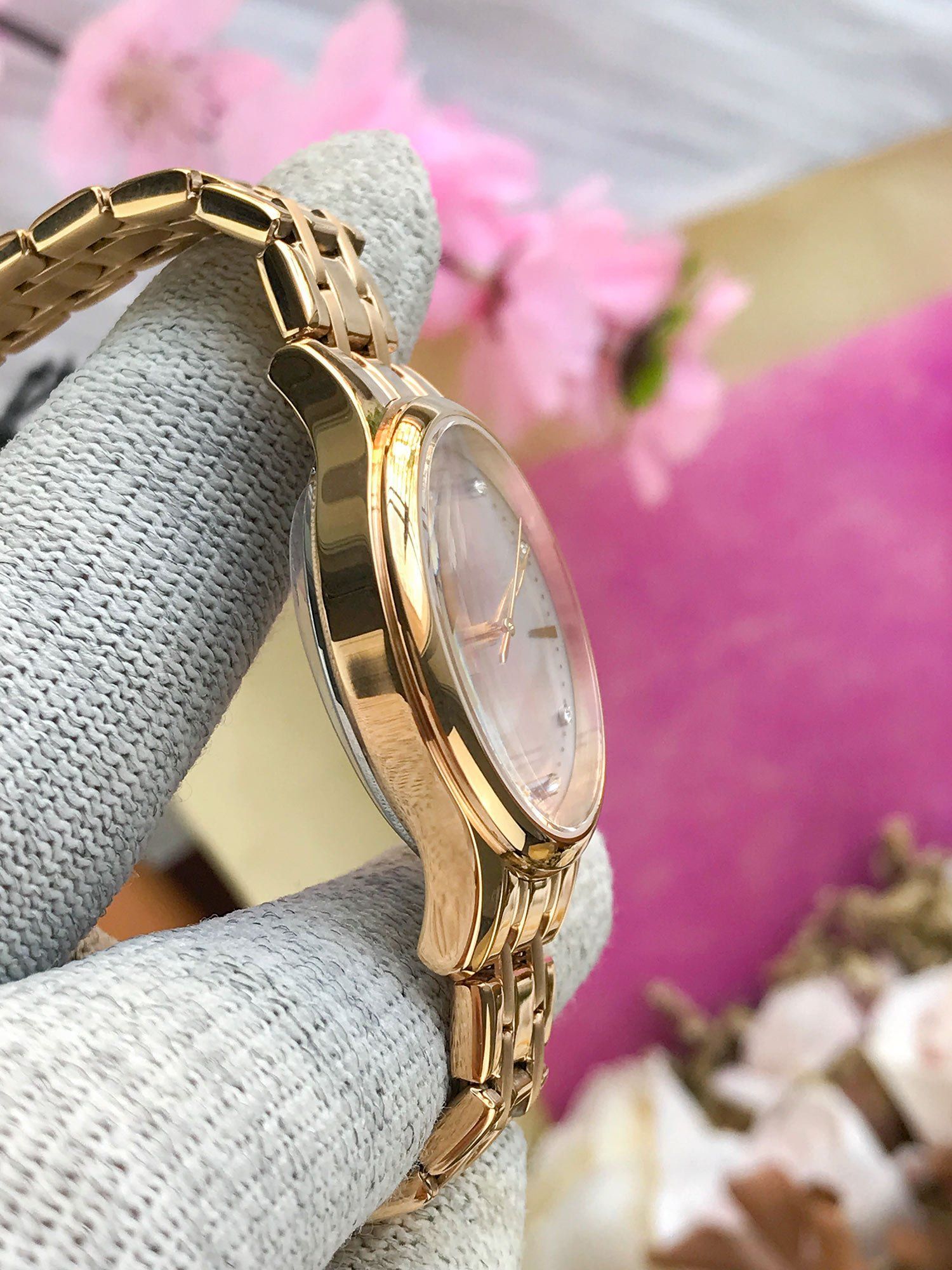 Citizen Eco-Drive EW2606-87Y Orologio Donna In Titanio Bicolore - Quadrante Madreperla, Vetro Zaffiro, Carica Solare