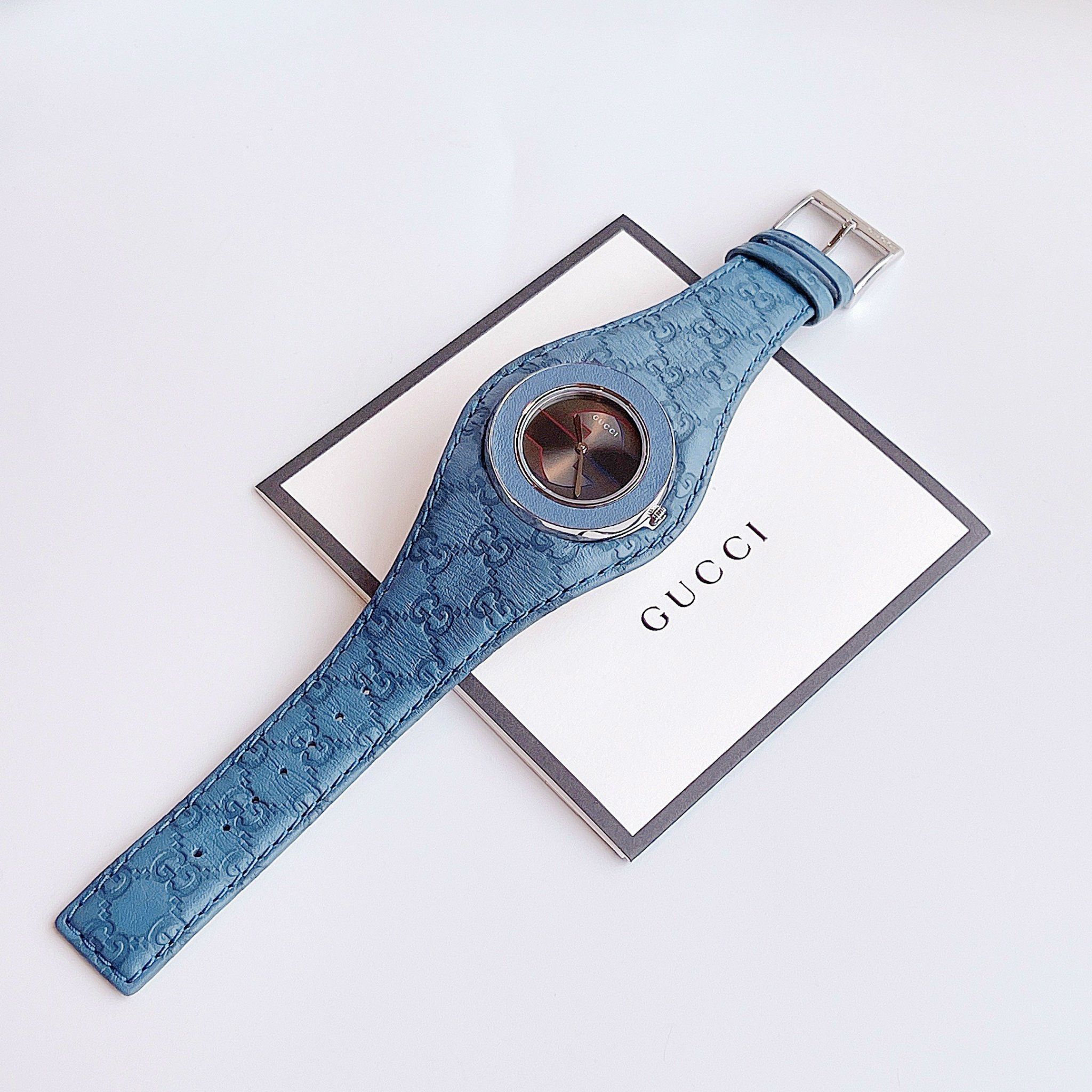 Gucci u play medium watch clearance straps