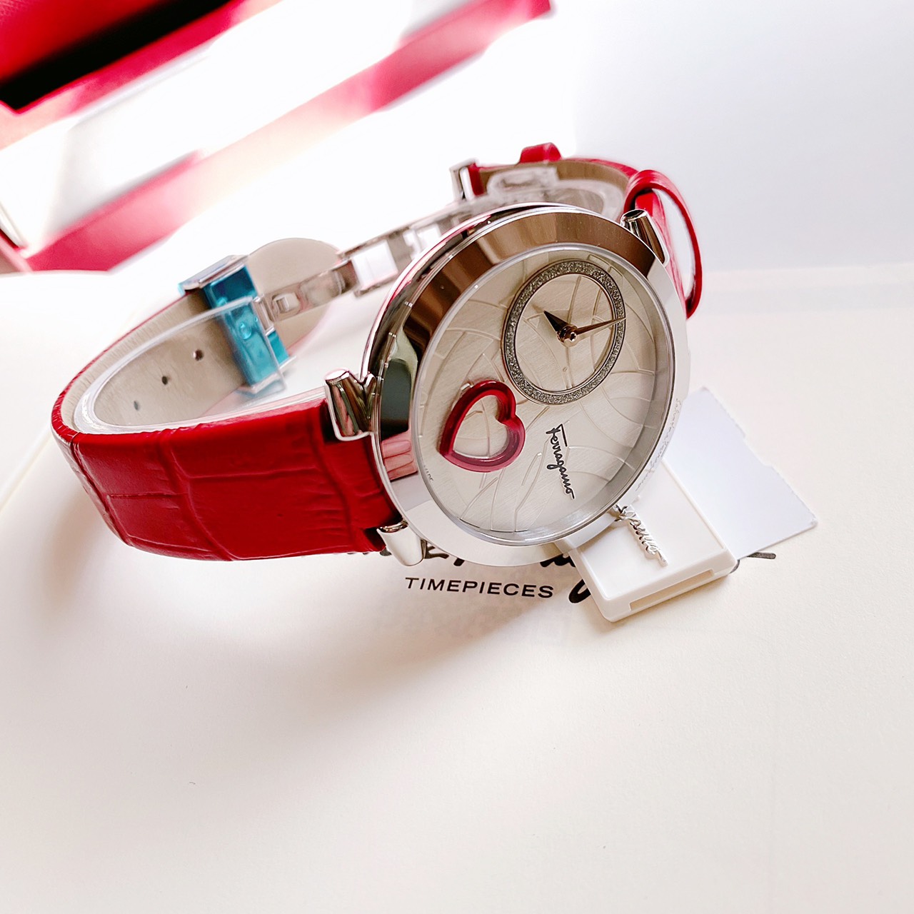 ng H Salvatore Ferragamo Cuore Beating Heart FE2030016 Chinh Hang PhongWatch