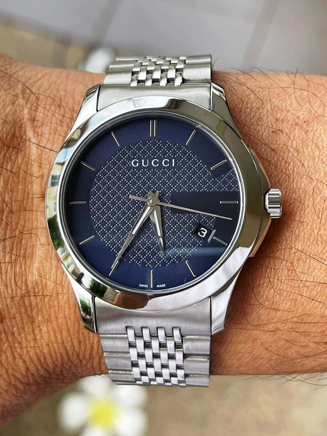 ĐỒNG HỒ GUCCI DÂY KIM LOẠI BỀN BỈ PHỐI HỢP HOÀN HẢO VỚI MỌI TRANG PHỤC