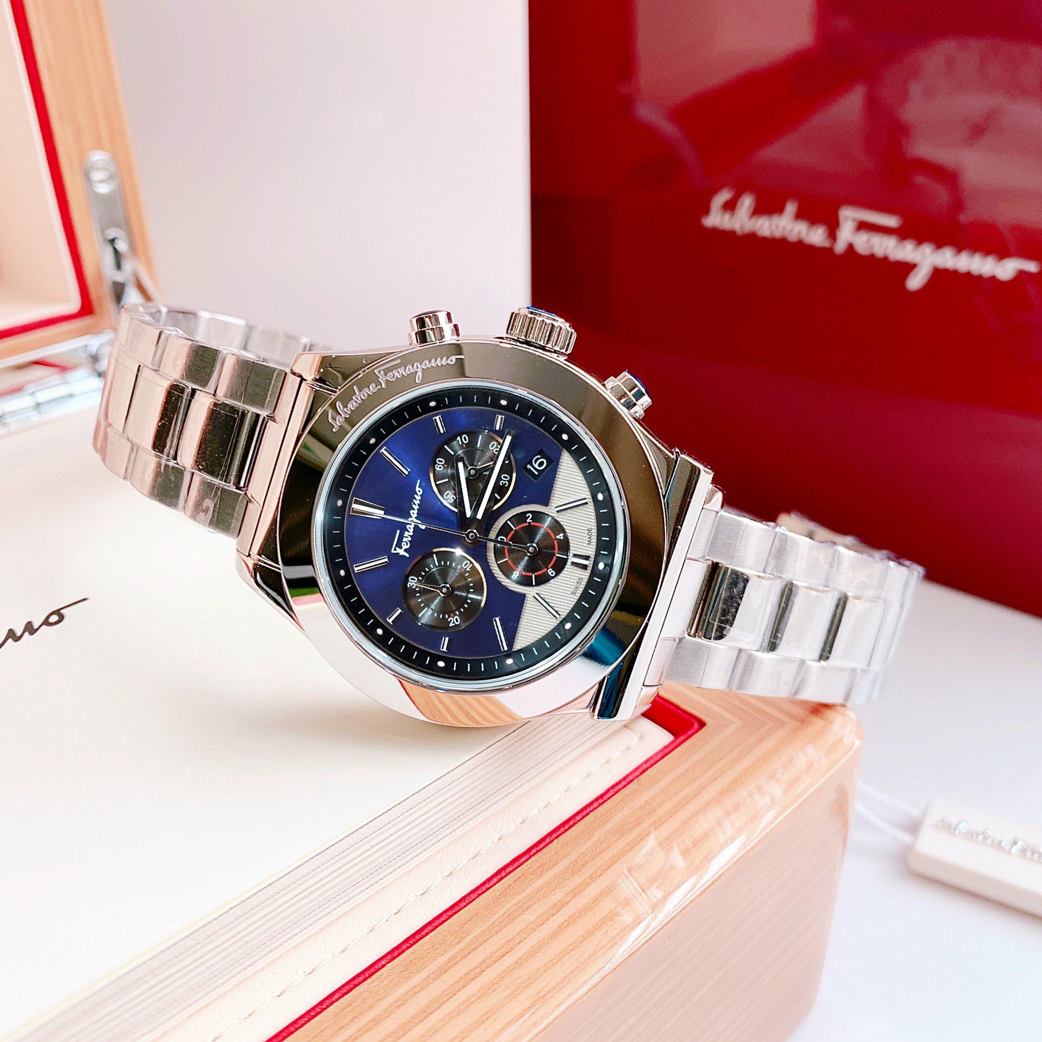 Salvatore Ferragamo 1898 Sport Chronograph Bracelet SFFM01320 42mm