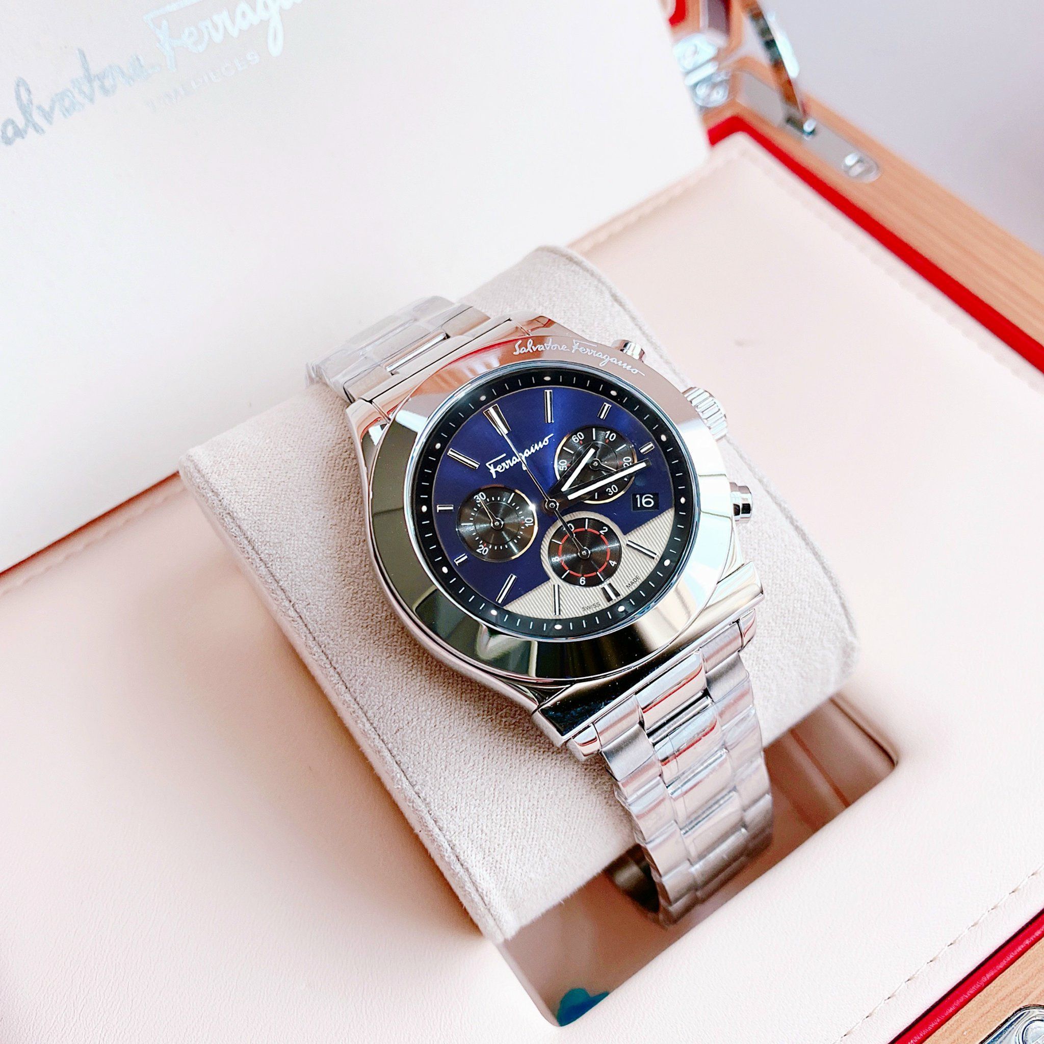 Salvatore Ferragamo 1898 Sport Chronograph Bracelet SFFM01320 42mm