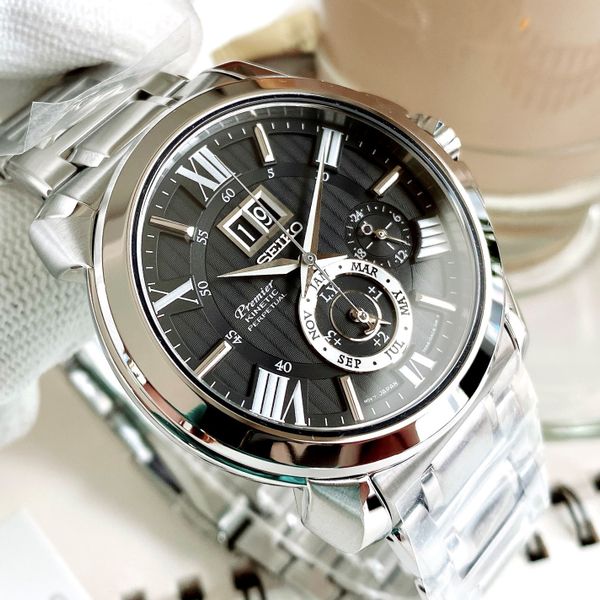 Seiko Premier Kinetic Perpetual Calendar SNP141 - Đồng Hồ Nam – PhongWatch