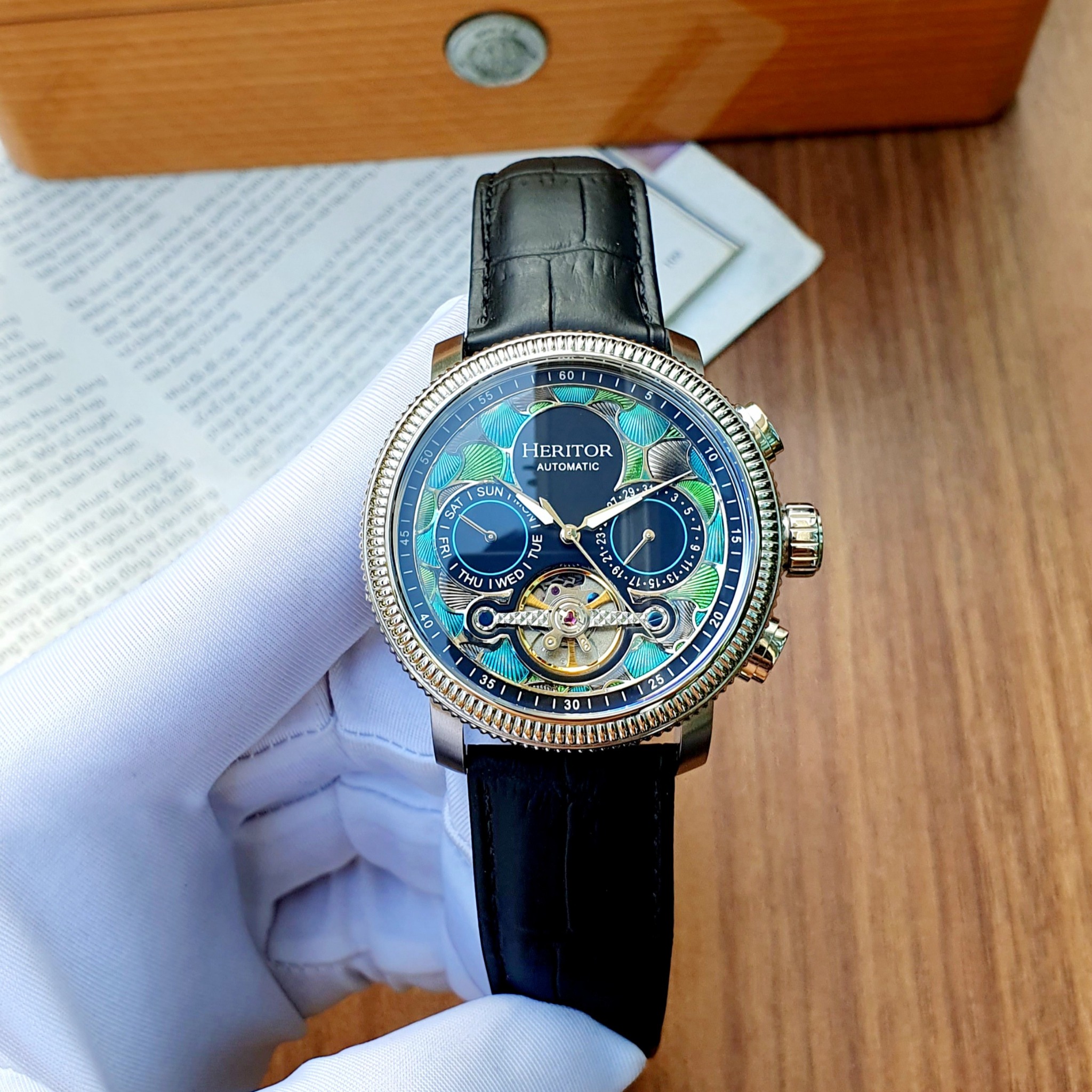 Heritor Automatic Hr3505 こそぎ落とし Aura Mens Watch