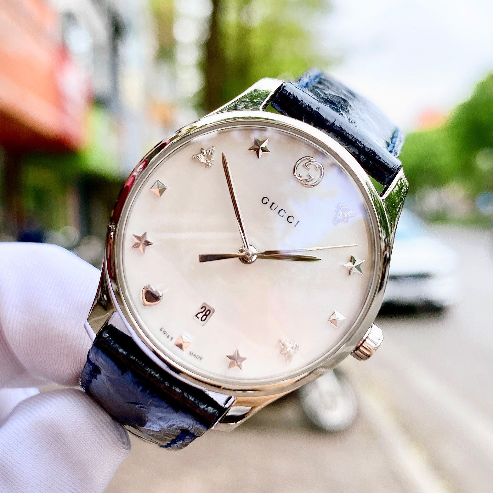 Gucci G-Timeless Mother of Pearl Dial Blue Leather YA126588 - Đồng