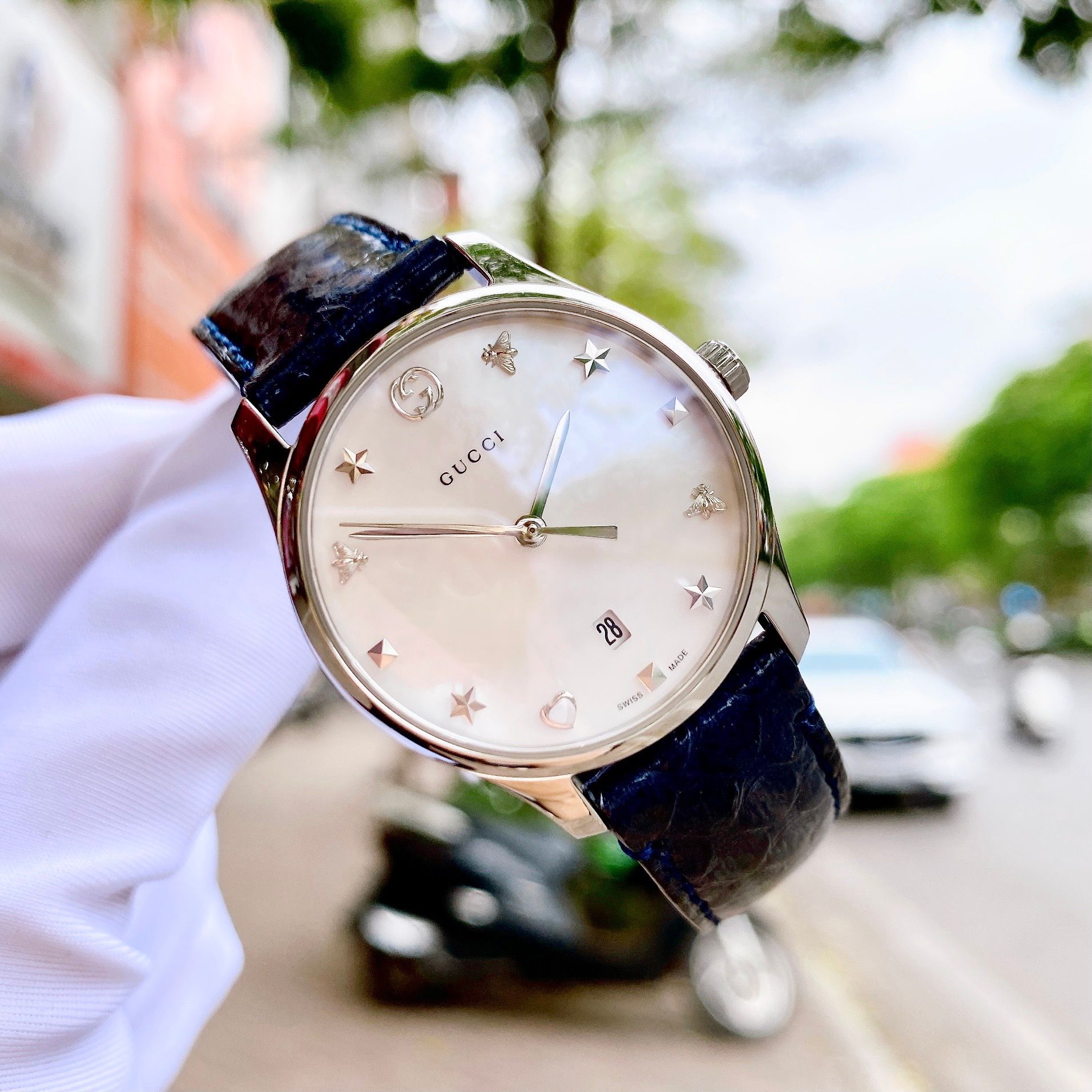Gucci G Timeless Mother of Pearl Dial Blue Leather YA126588 ng