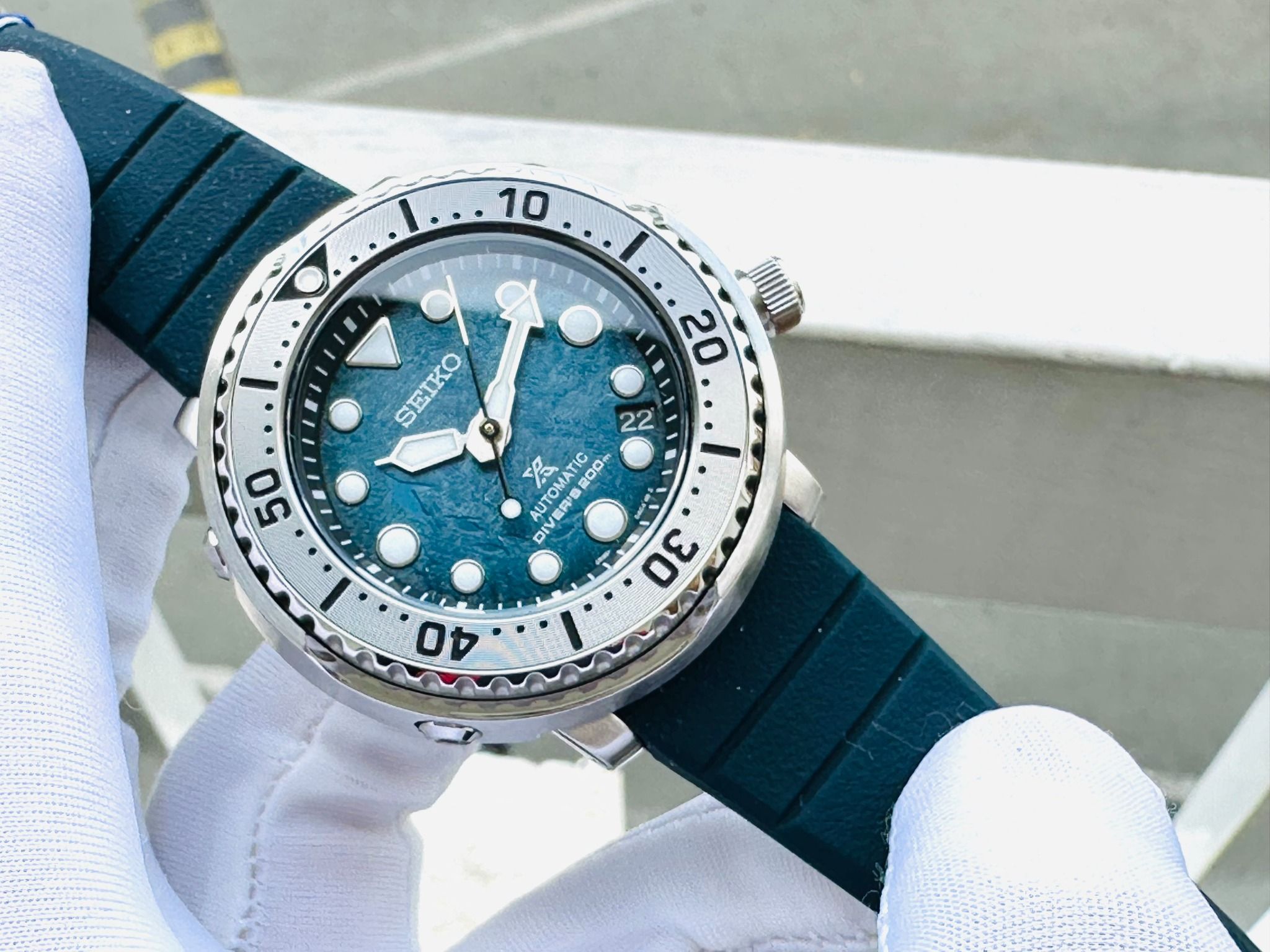 Seiko Prospex SRPH77K1 Divers Tuna Antartica Silicone - Đồng Hồ Nam –  PhongWatch