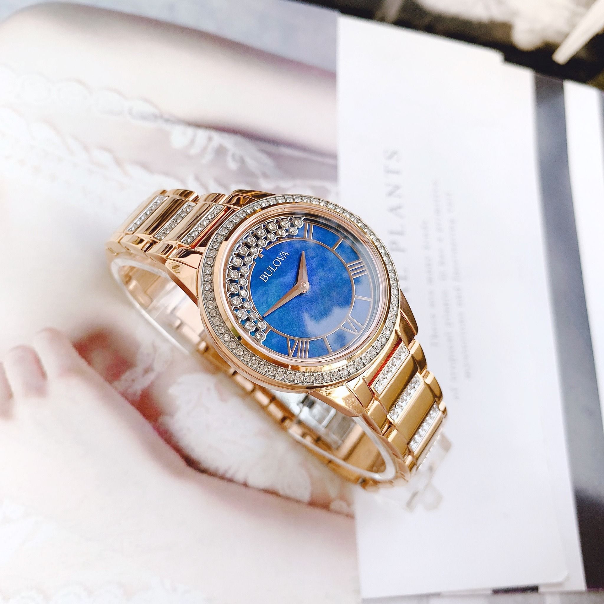 Bulova Quartz 98L247 ng H N PhongWatch