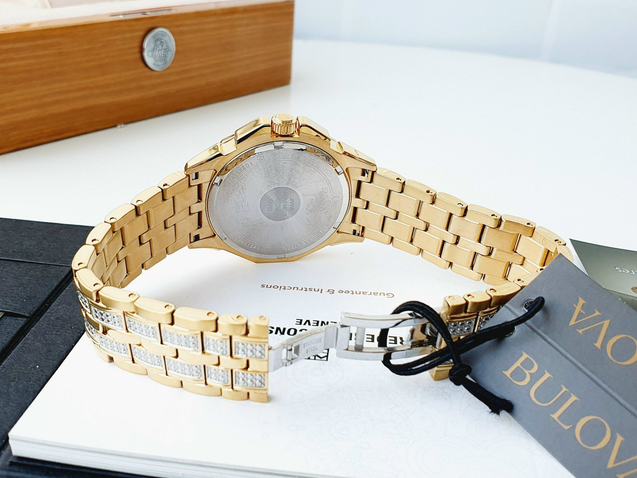 Bulova Crystal 98C126 PhongWatch