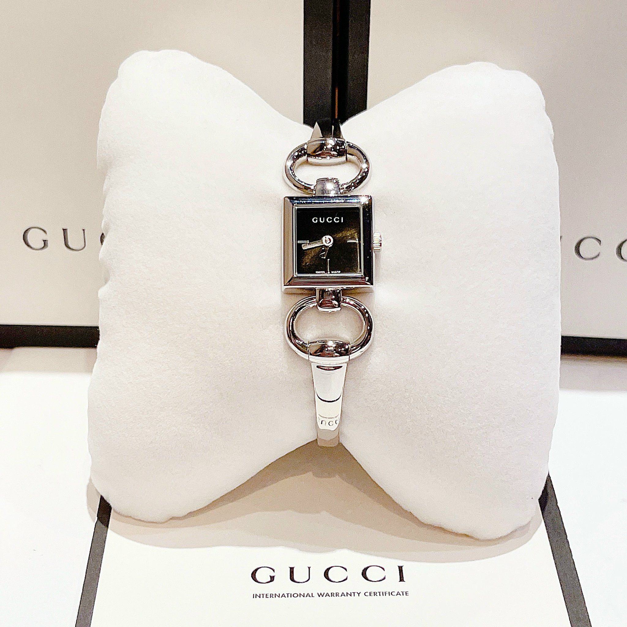 Gucci 120 Tornabuoni GG Black Dial Silver Tone YA120501 Gucci 120 Tornabuoni GG Black Dial Silver Tone YA120501