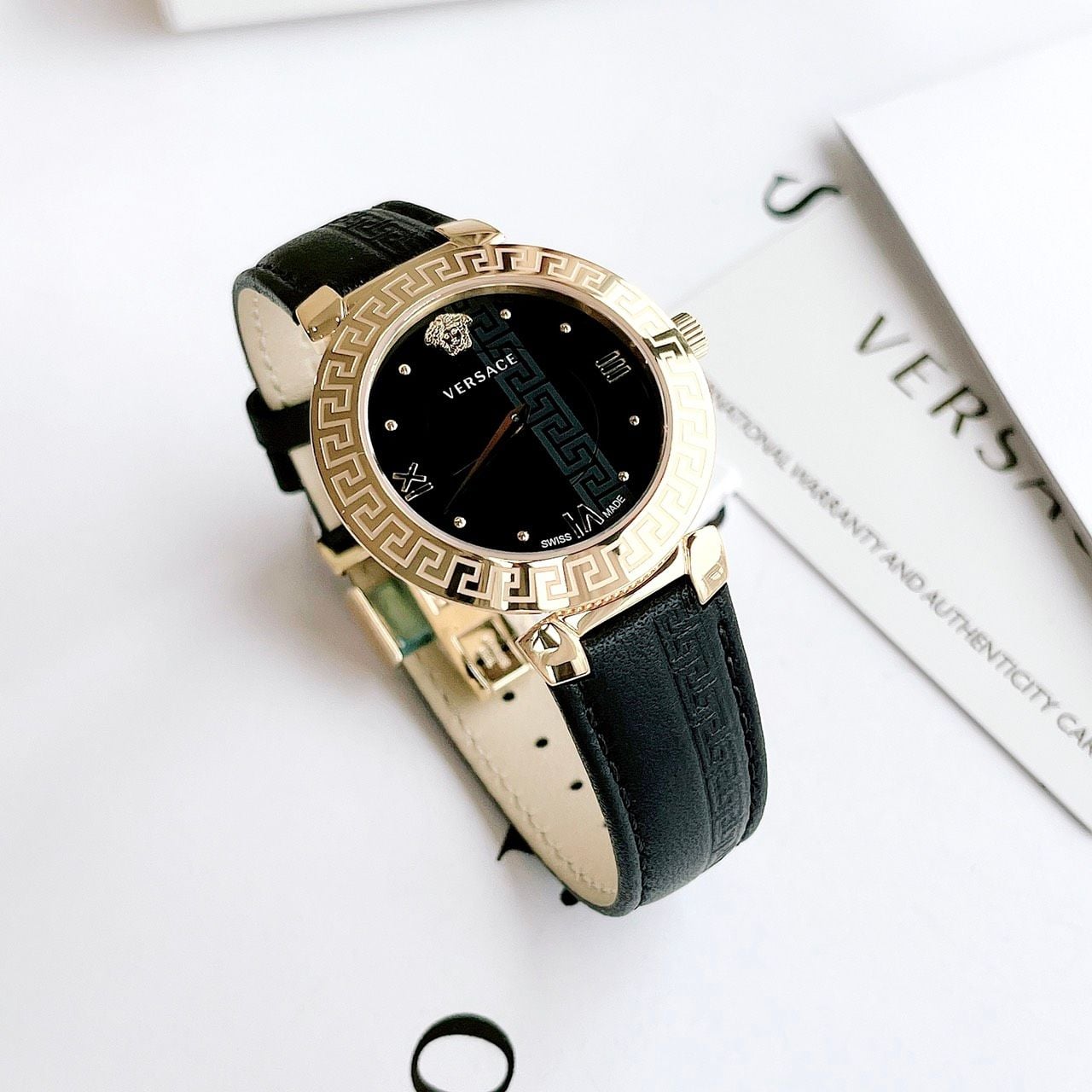 Versace Daphnis Quartz Black Dial Black Leather V16050017 Đồng Hồ Nữ