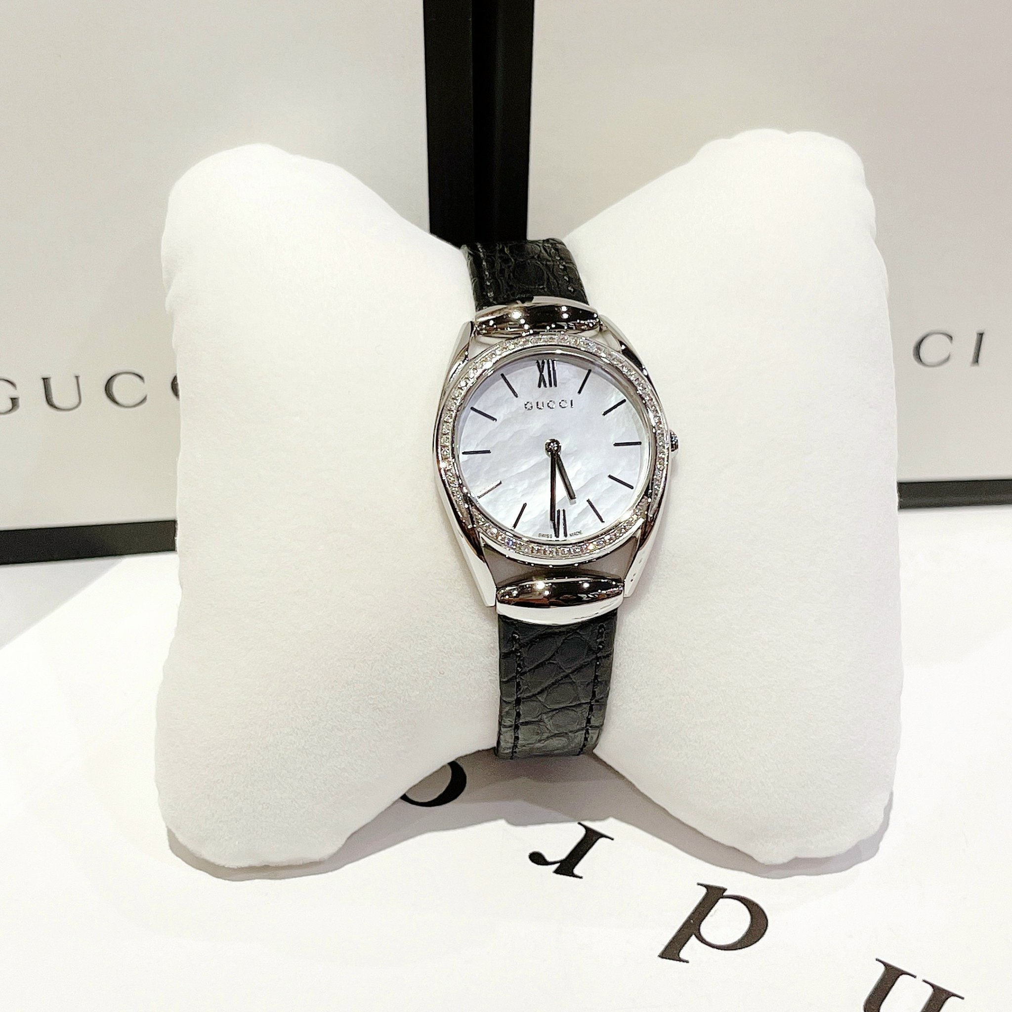 Gucci horsebit deals diamond watch