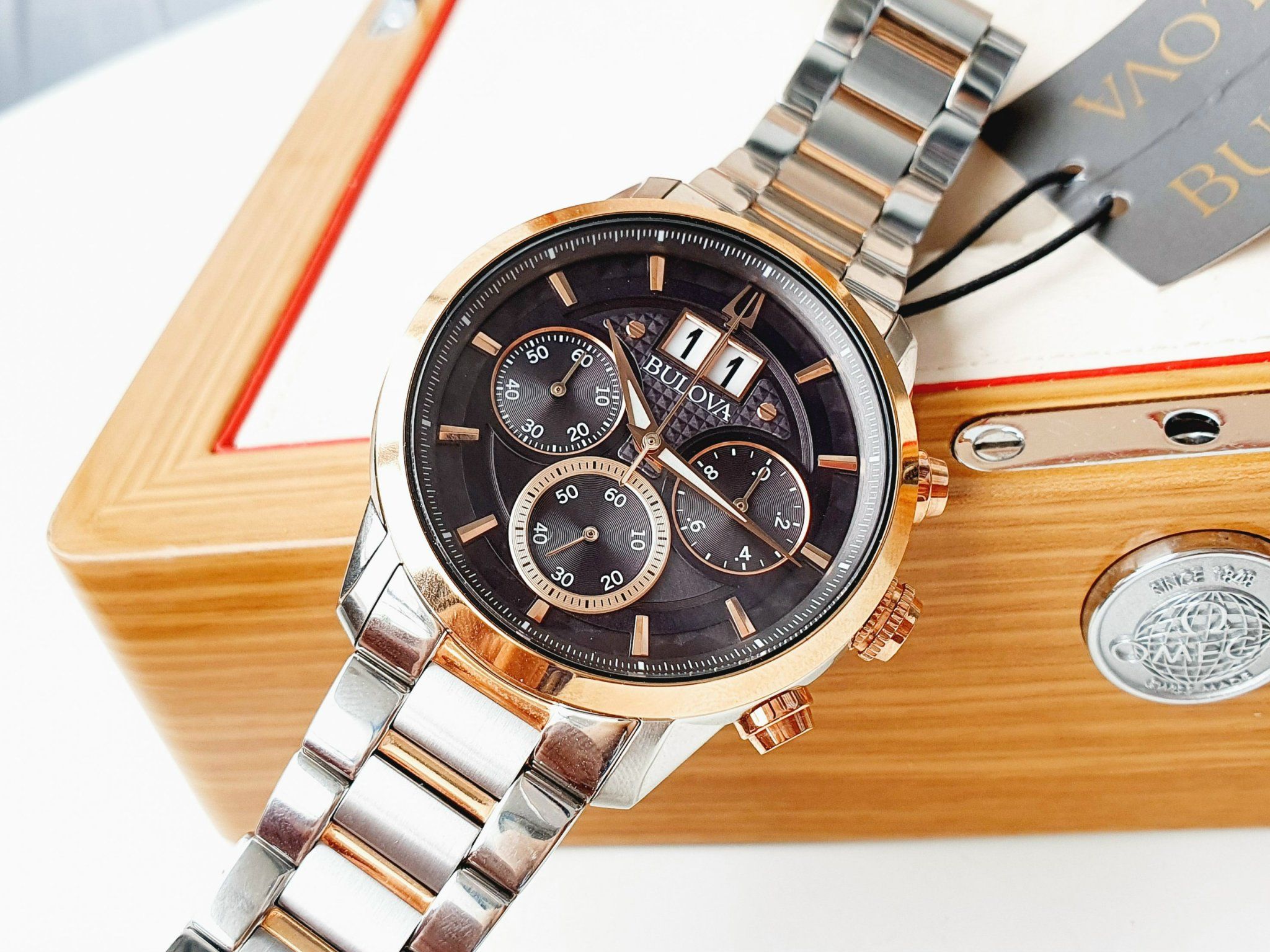 98b335 bulova top