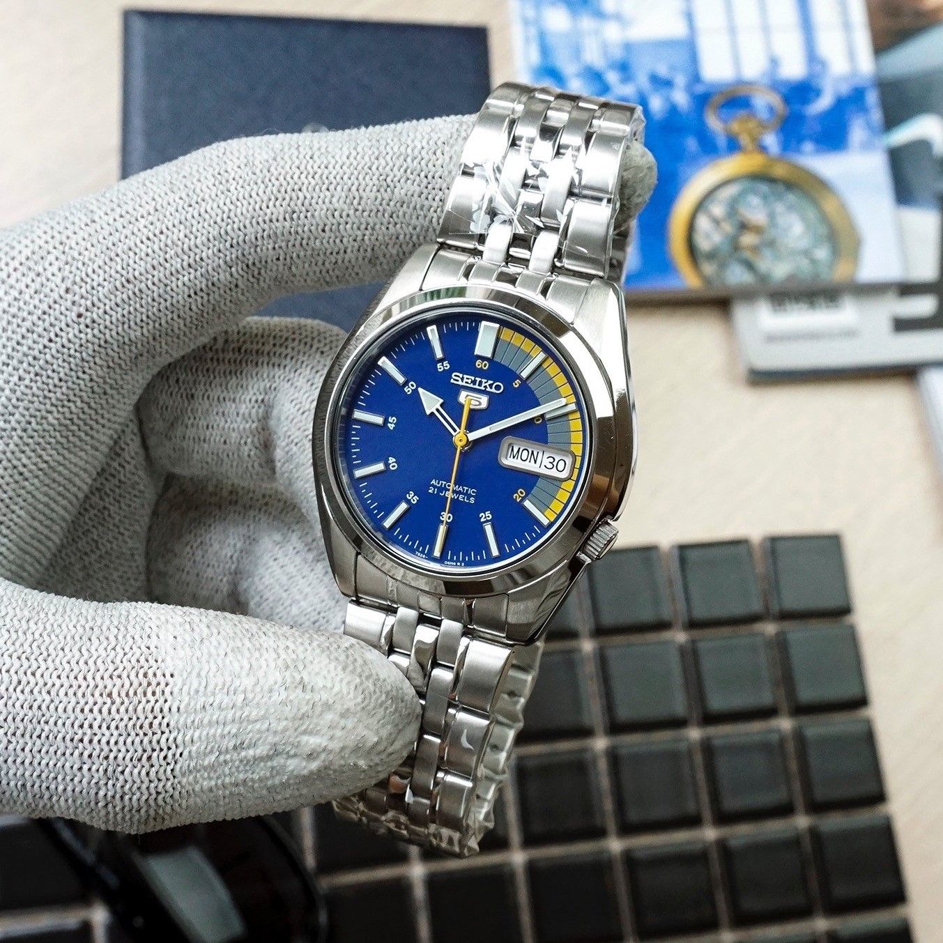Seiko 5 snkk27k1 top