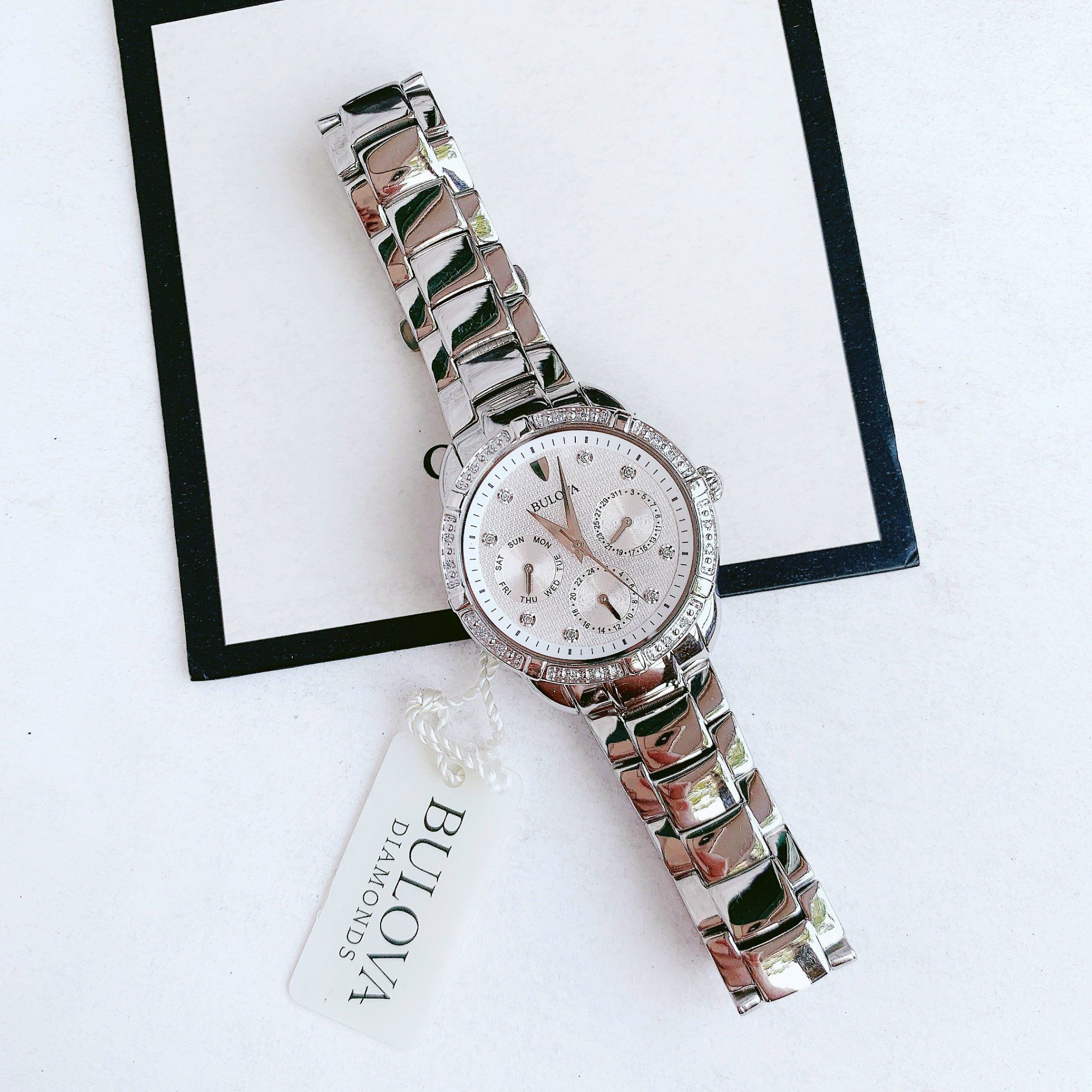 Bulova Quartz 96R195 ng H N PhongWatch