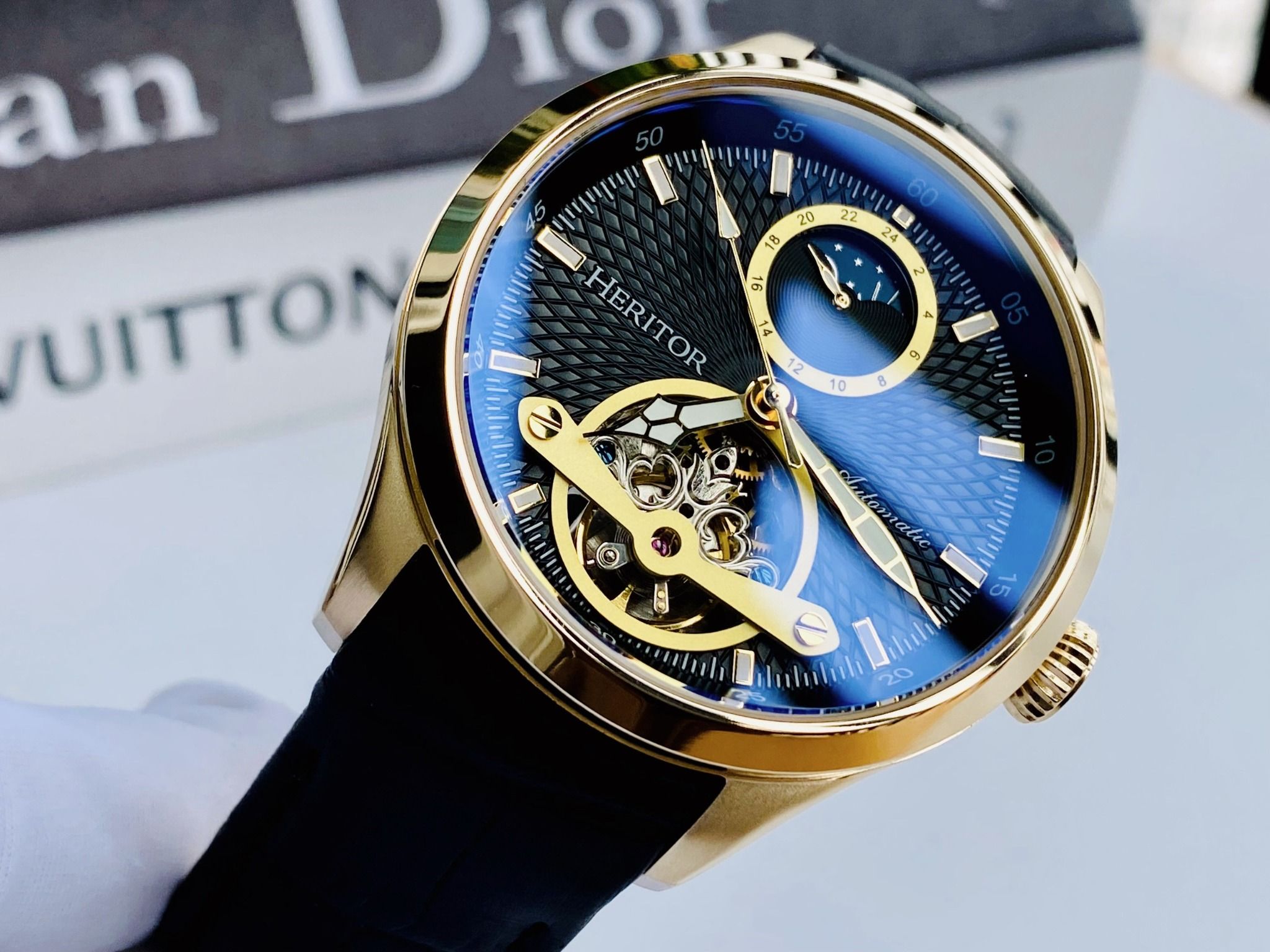 Heritor Automatic Gregory Semi Skeleton HERHR8104 ng H Nam PhongWatch