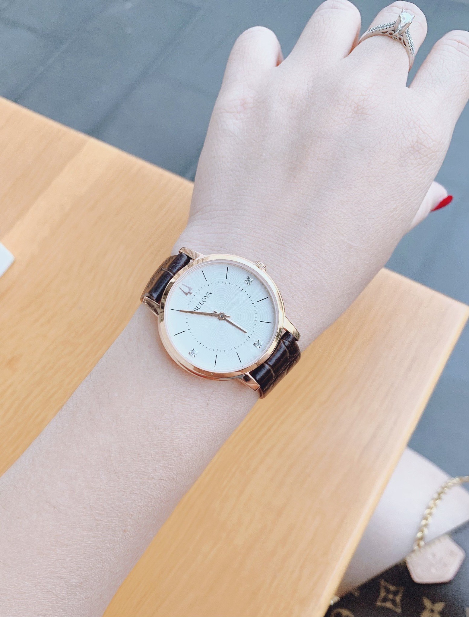 Bulova Quartz 97P122 ng H N Chinh Hang Gia T t PhongWatch