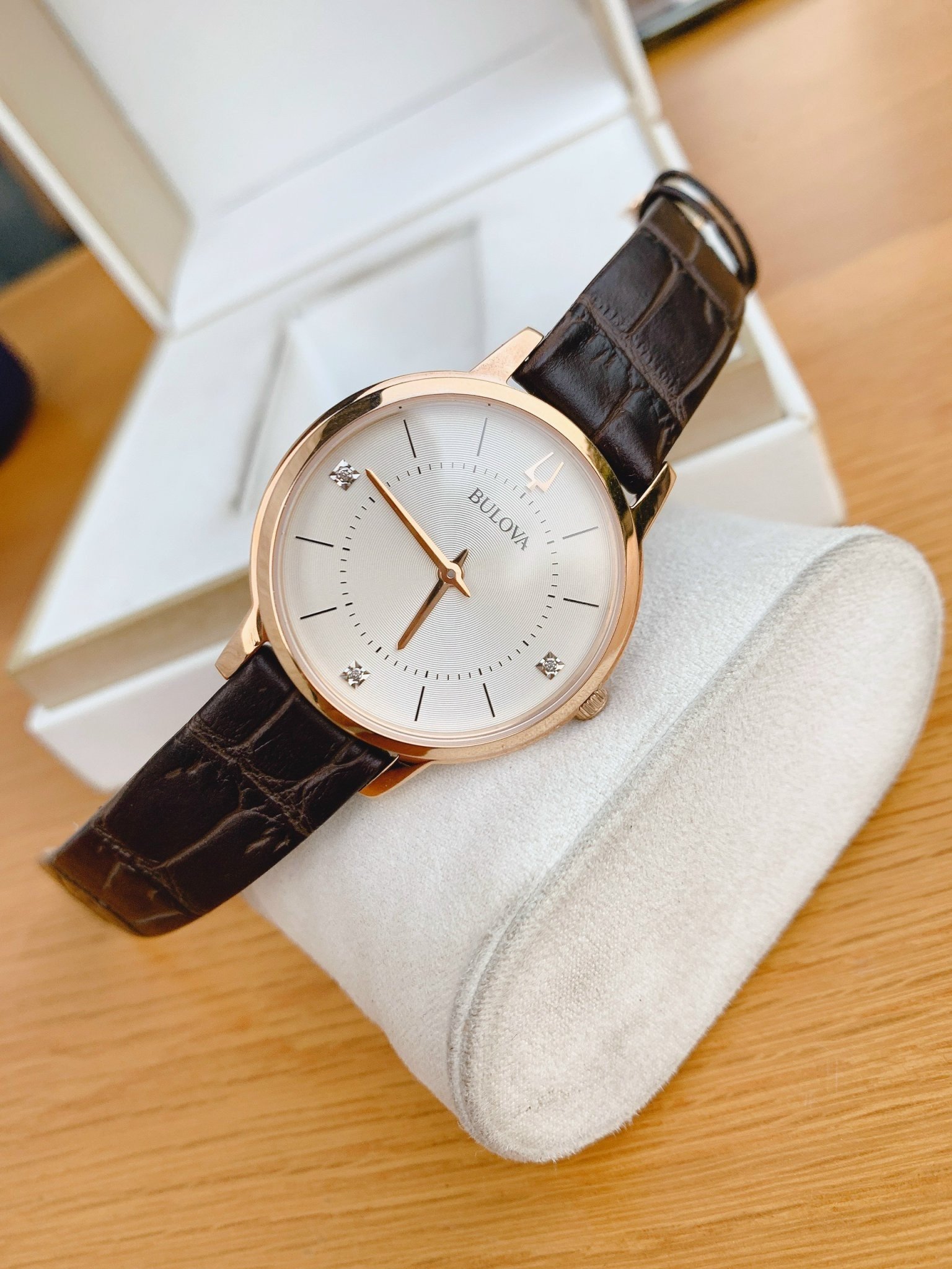 Bulova Quartz 97P122 ng H N Chinh Hang Gia T t PhongWatch
