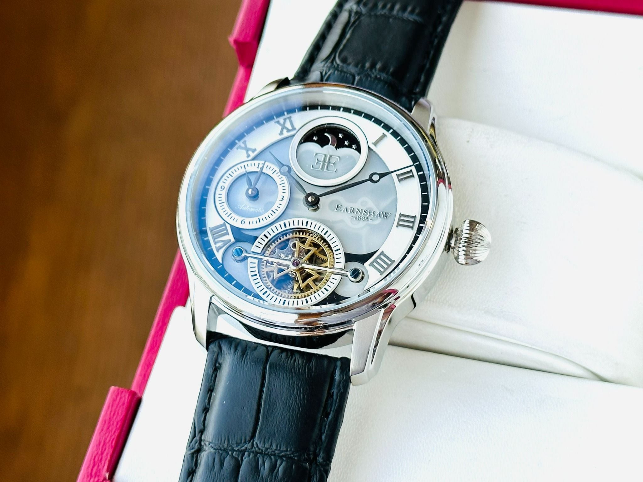 Thomas Earnshaw Thomas Earnhshaw Longitude Shadow ES-8063-03 Orologio automatico da uomo con quadrante scheletrato grigio e cinturino in pelle nera