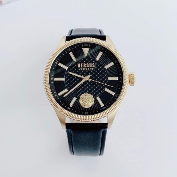 Versus By Versace Orologio Uomo Colonne VSPHI4921 – Quarzo, Cassa 45mm In Acciaio Oro, Cinturino Pelle Nera