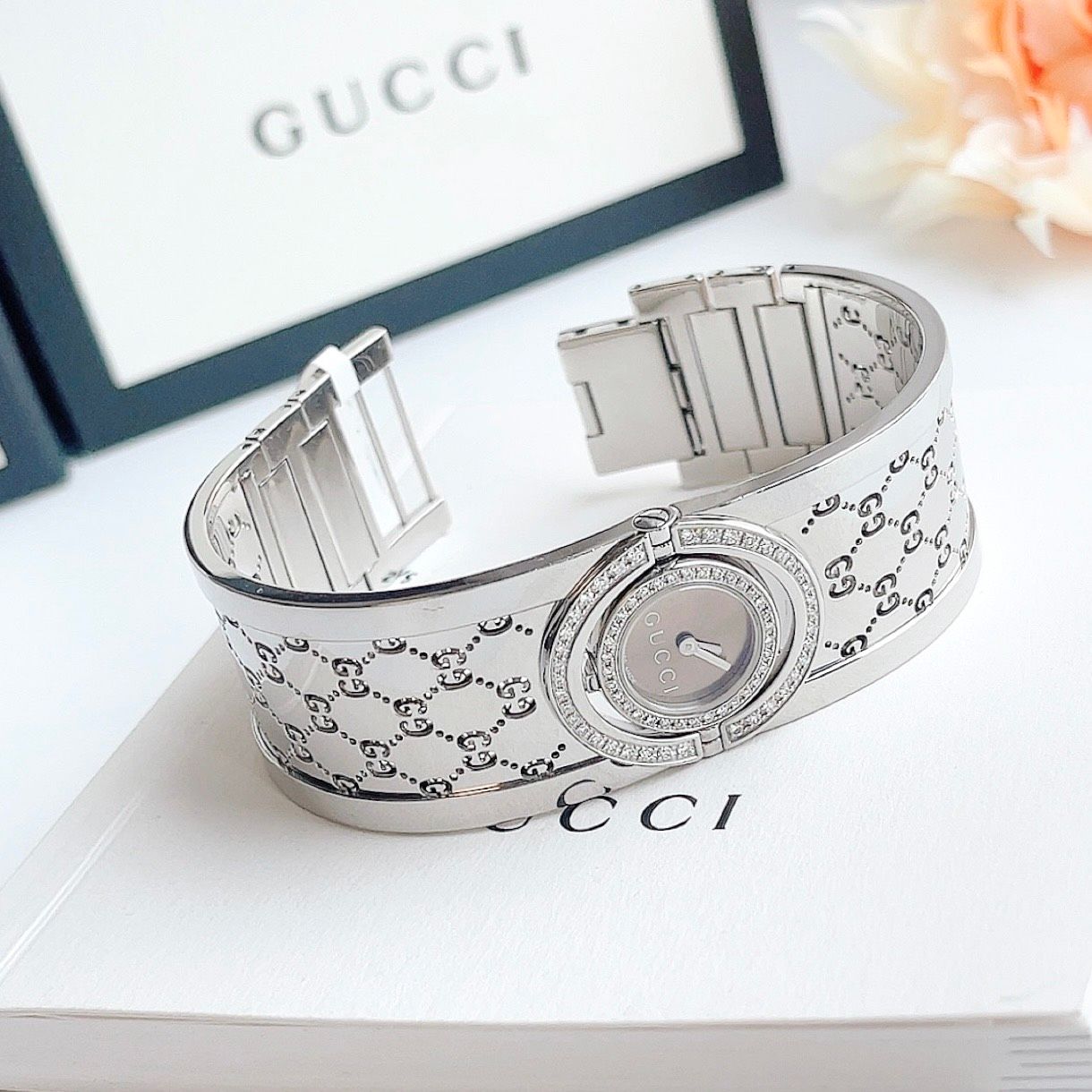 Gucci twirl diamond watch deals