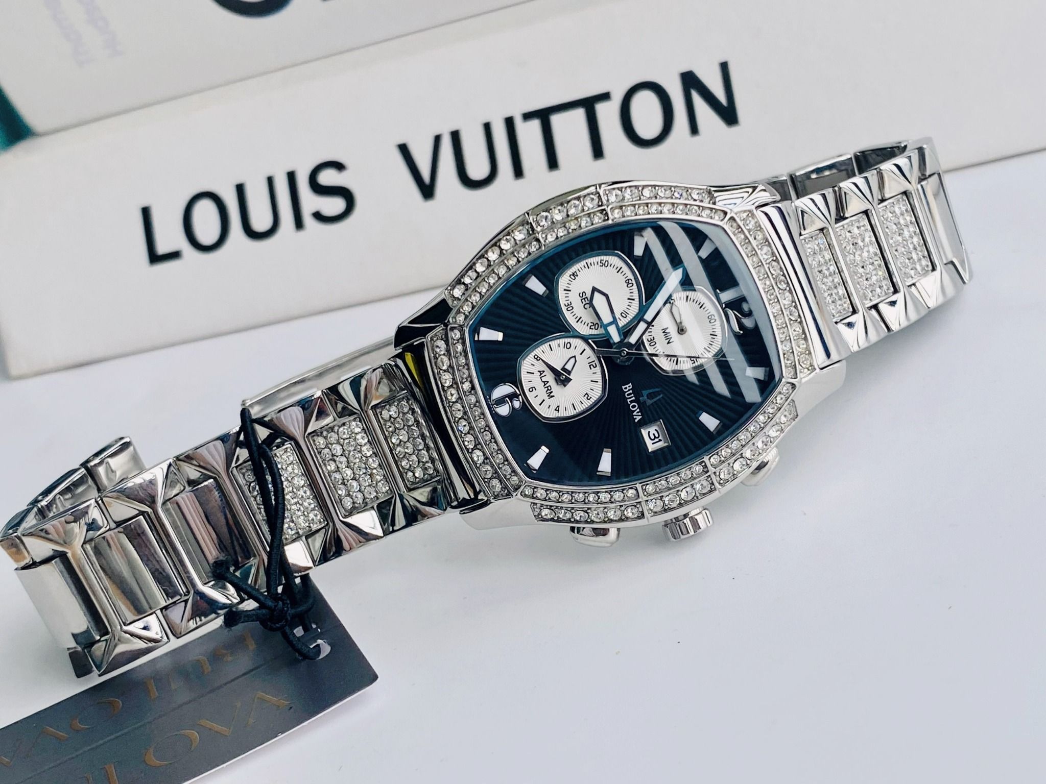 Bulova Quartz 96B000 Diamonds Chronograph Alarm Đồng Hồ Nam PhongWatch
