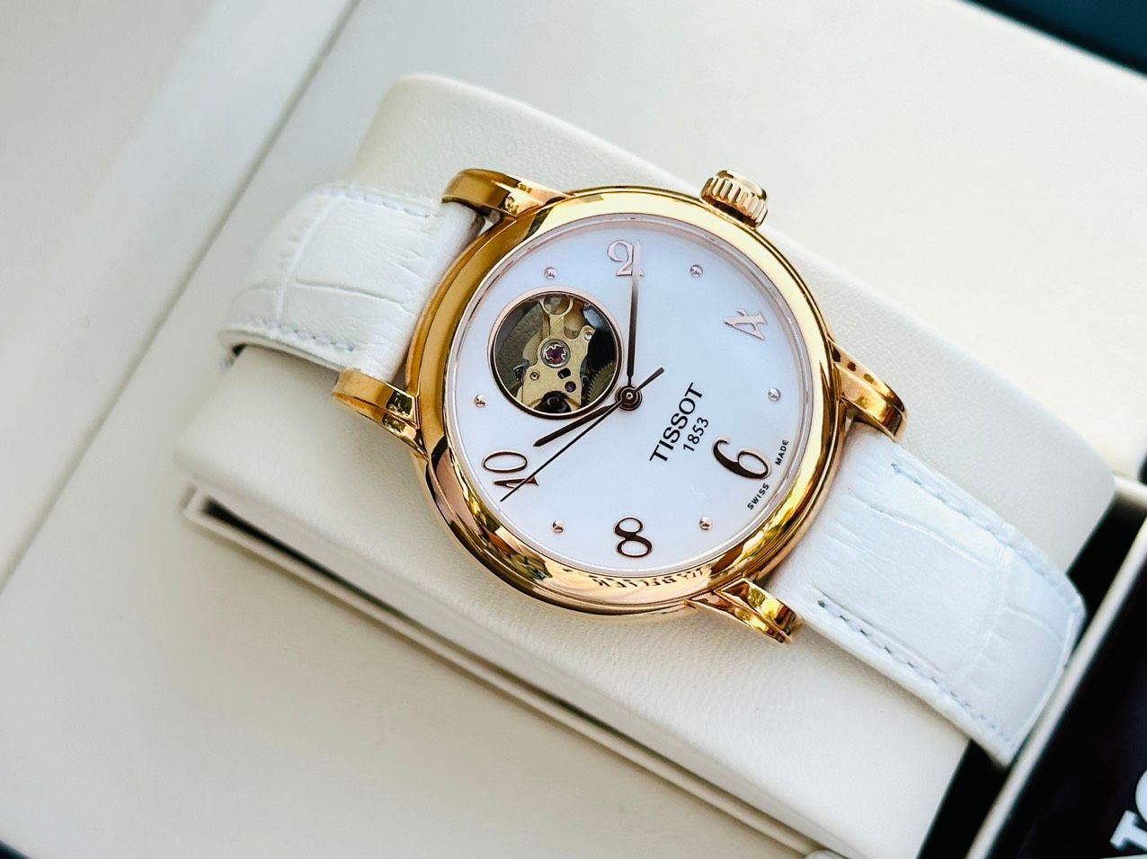 Tissot Automatic T050.207.36.017.00 Lady Heart White Dial Tissot Automatic T050.207.36.017.00 Lady Heart White Dial
