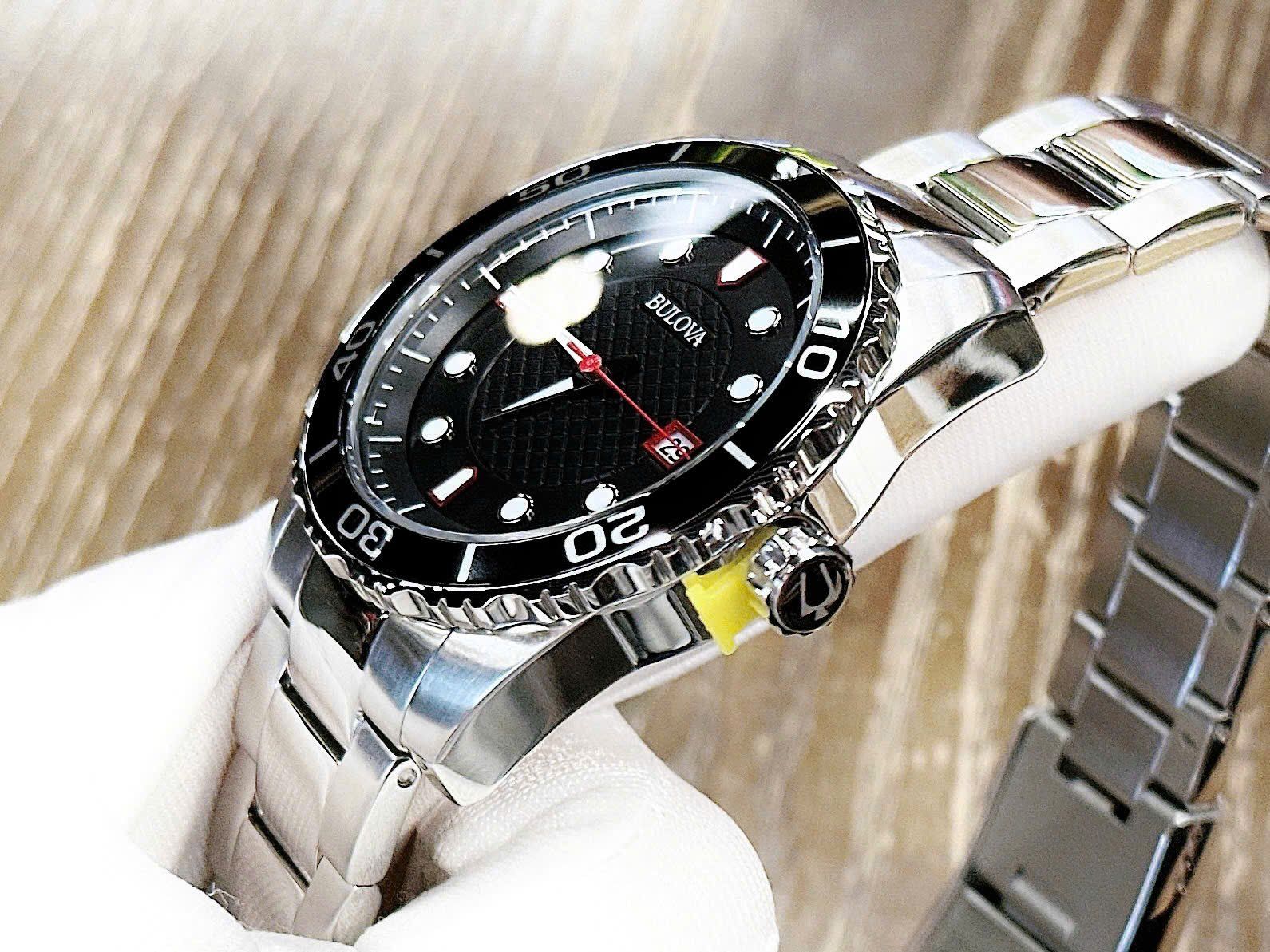 Bulova Quartz 98A195 ng H Nam PhongWatch