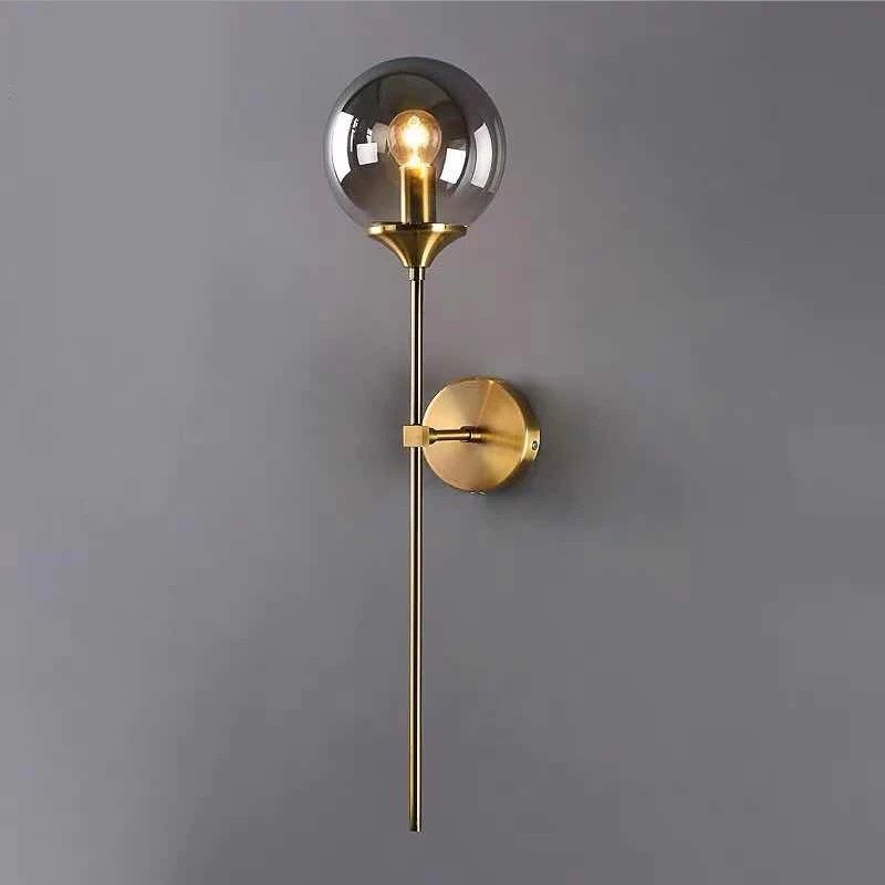 Đèn gắn tường decor, chao thủy tinh khói phối kim loại nghệ thuật VDC-589