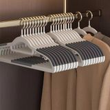 Móc nhựa treo quần áo chống trơn trượt 360°, giữ phom quần áo chống nhăn hiệu quả