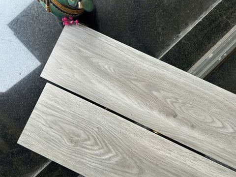  Gạch vân gỗ 20x100cm xám trắng Art02 