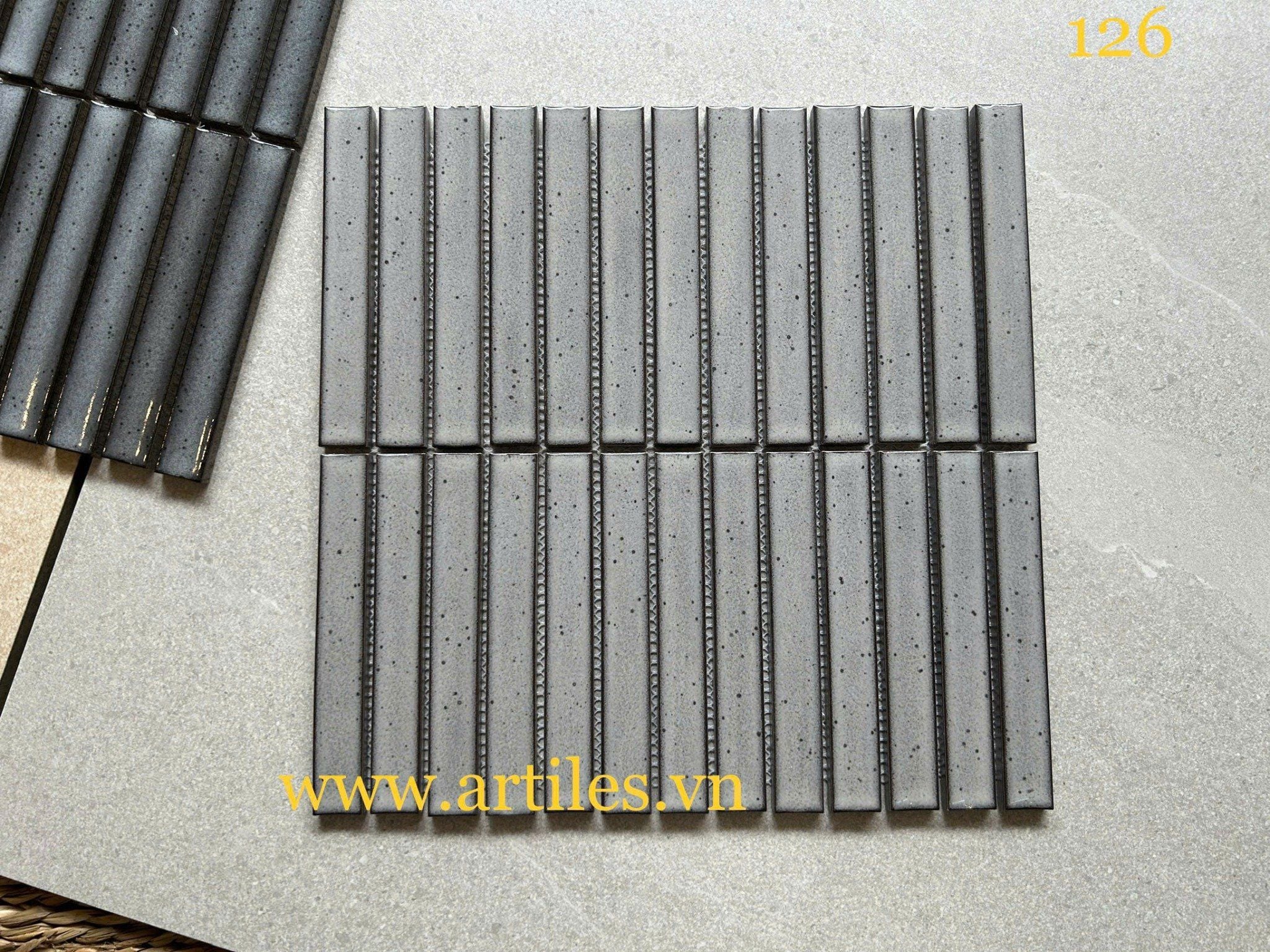 Gạch mosaic thanh lõm xám nhạt Art126