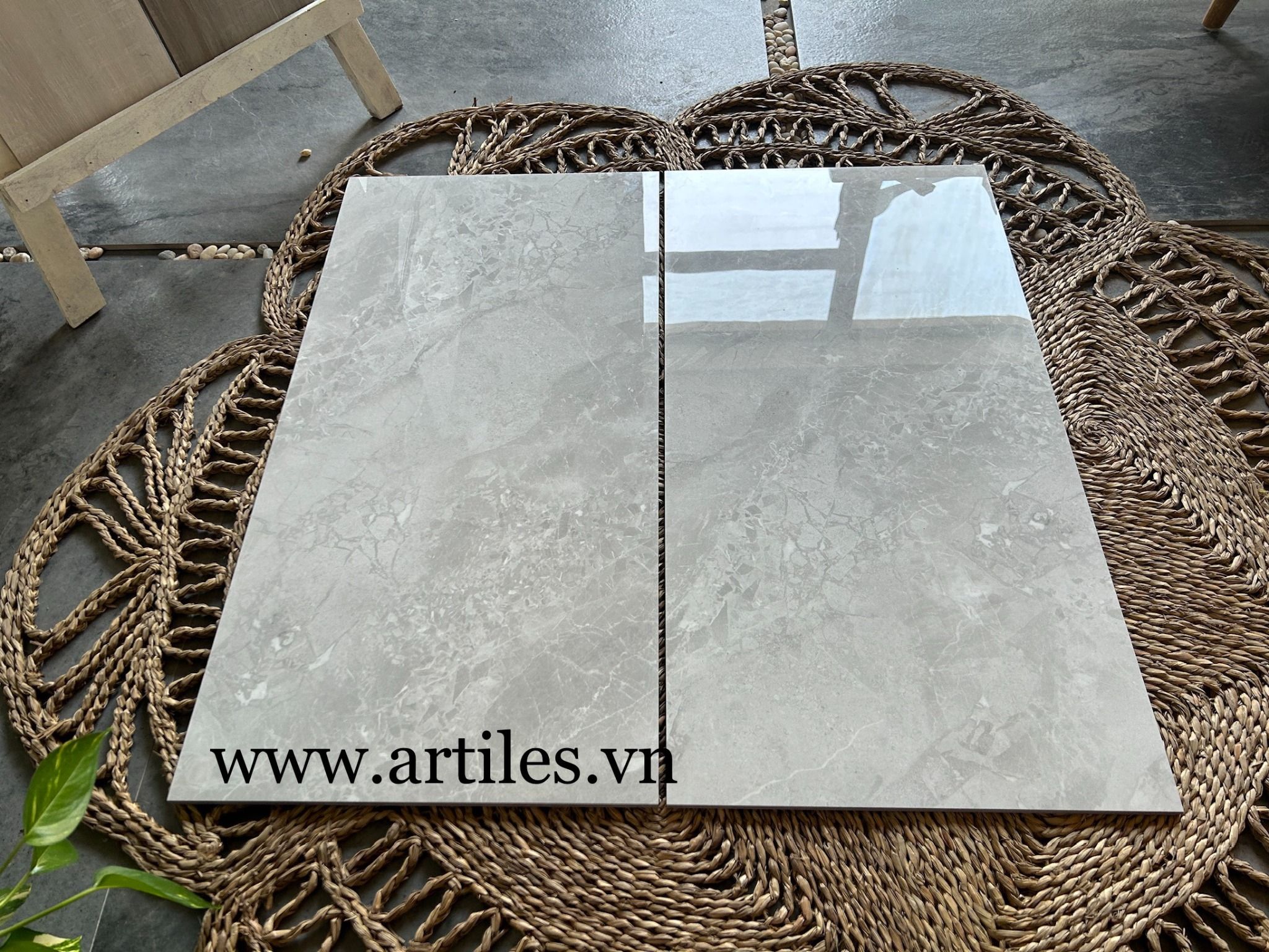 Gạch lát nền bóng kiếng 80x80cm