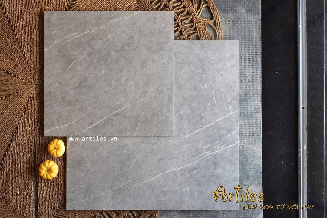 Gạch lát nền 80x80 cm xám tia chớp trắng