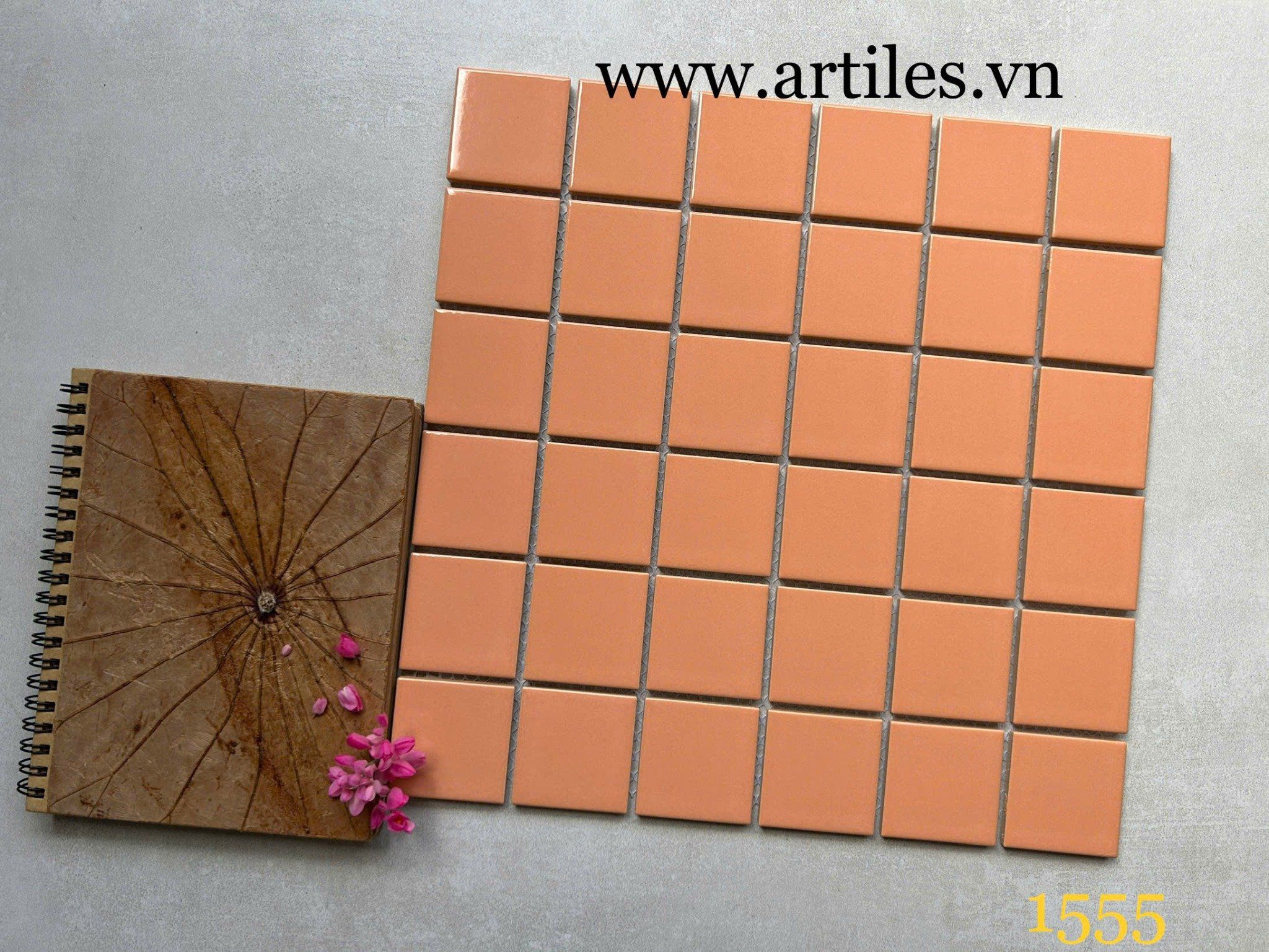 Gạch mosaic màu cam bóng ArtG555