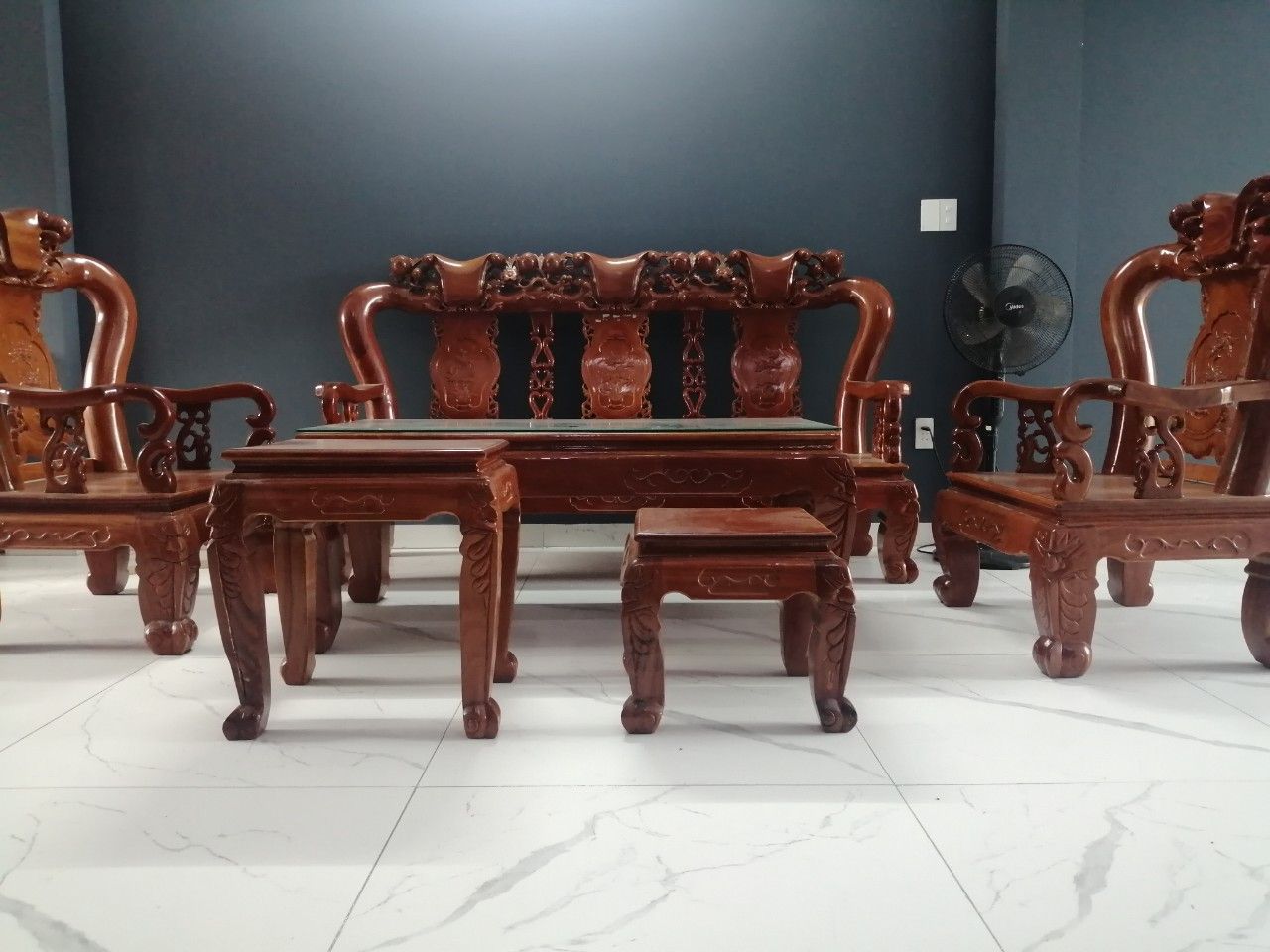 Gạch bóng mờ lát nền 80x80cm