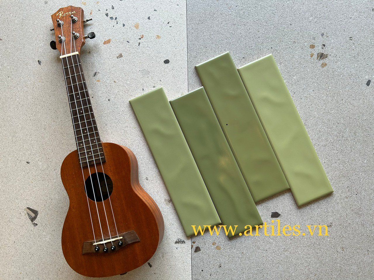 Gạch thẻ gợn sóng màu xanh lá