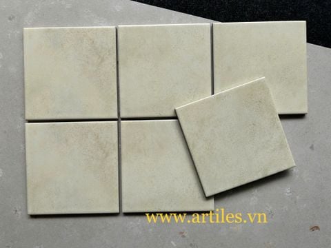  Gạch thẻ 150x150mm men mờ màu kem 