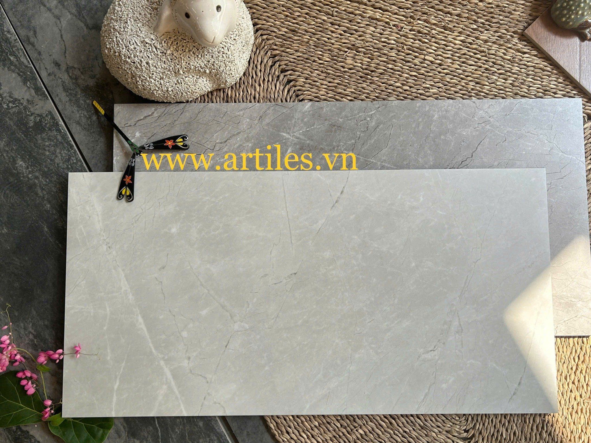 Gạch ốp tường 40x80cm mờ Baby Skin Art712S