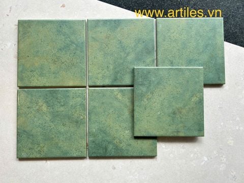  Gạch thẻ 150x150mm men mờ màu xanh lá 