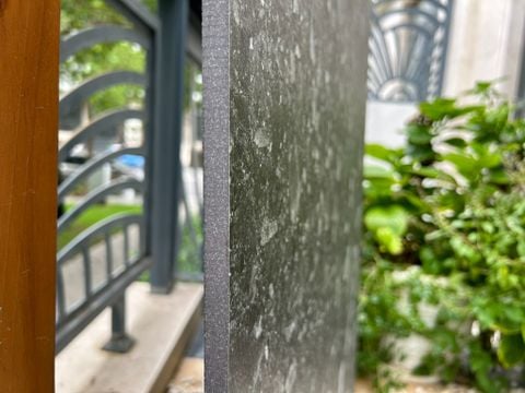  Gạch đá mài Terrazzo màu đen chống trơn 60x120cm 
