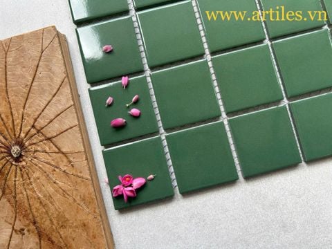  Gạch mosaic màu xanh lá đậm bóng 